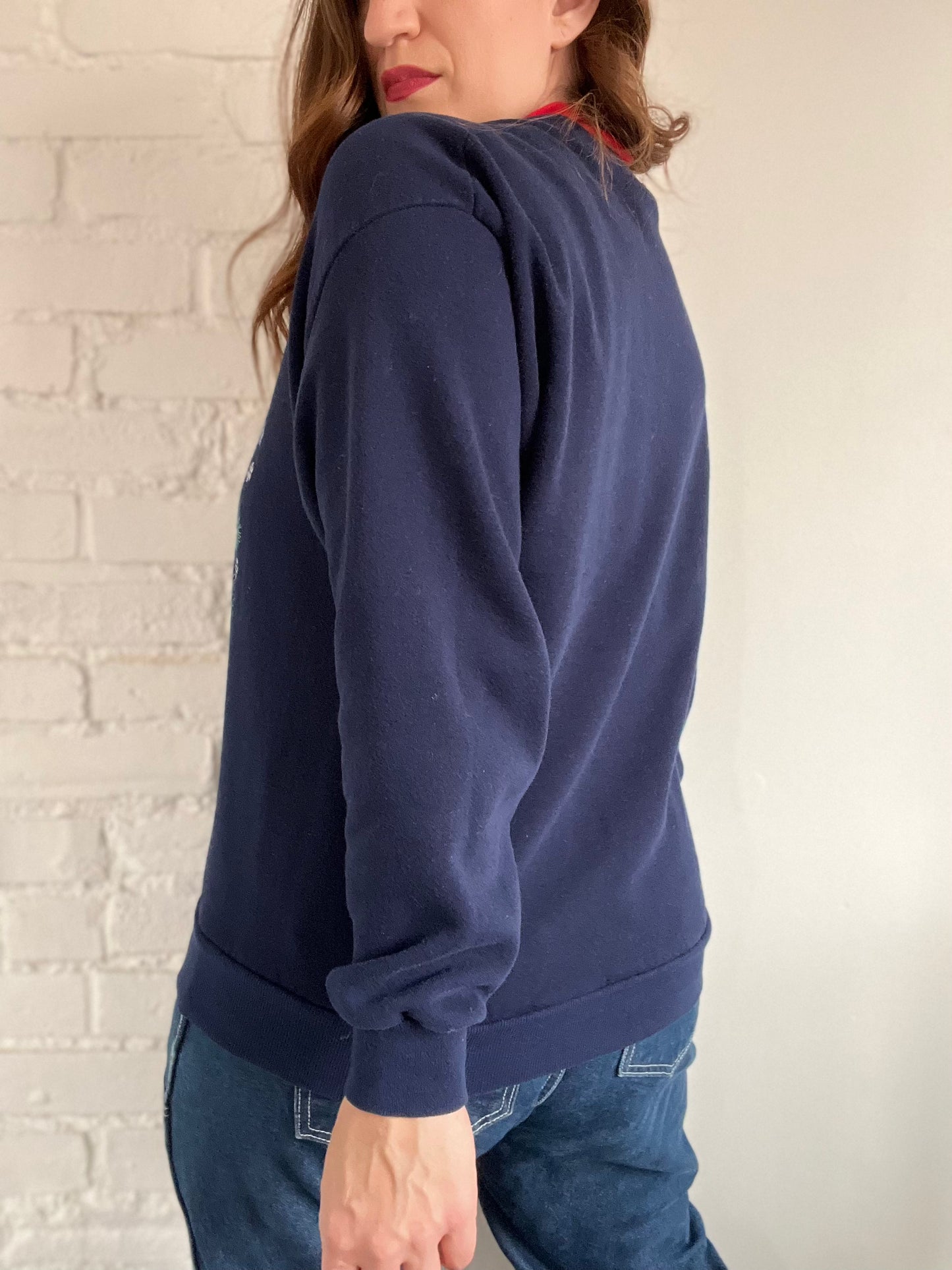 Red Robin Crewneck Sweater - M