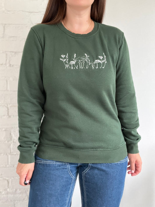 Mushroom Embroidered Crewneck - M