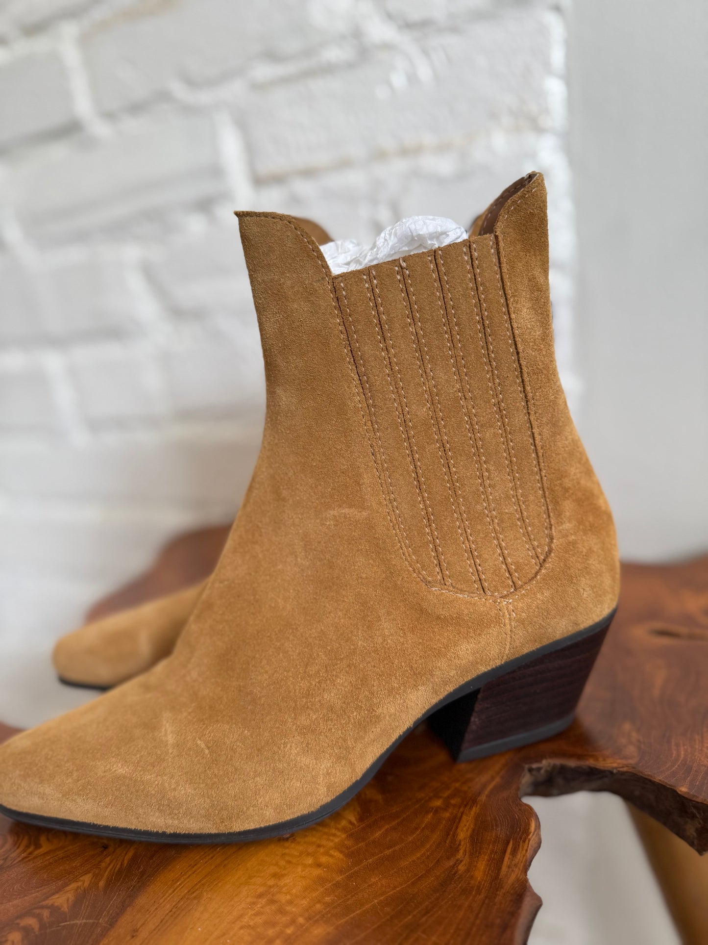 NEW Zara Suede Boots - Size 7.5 Womens