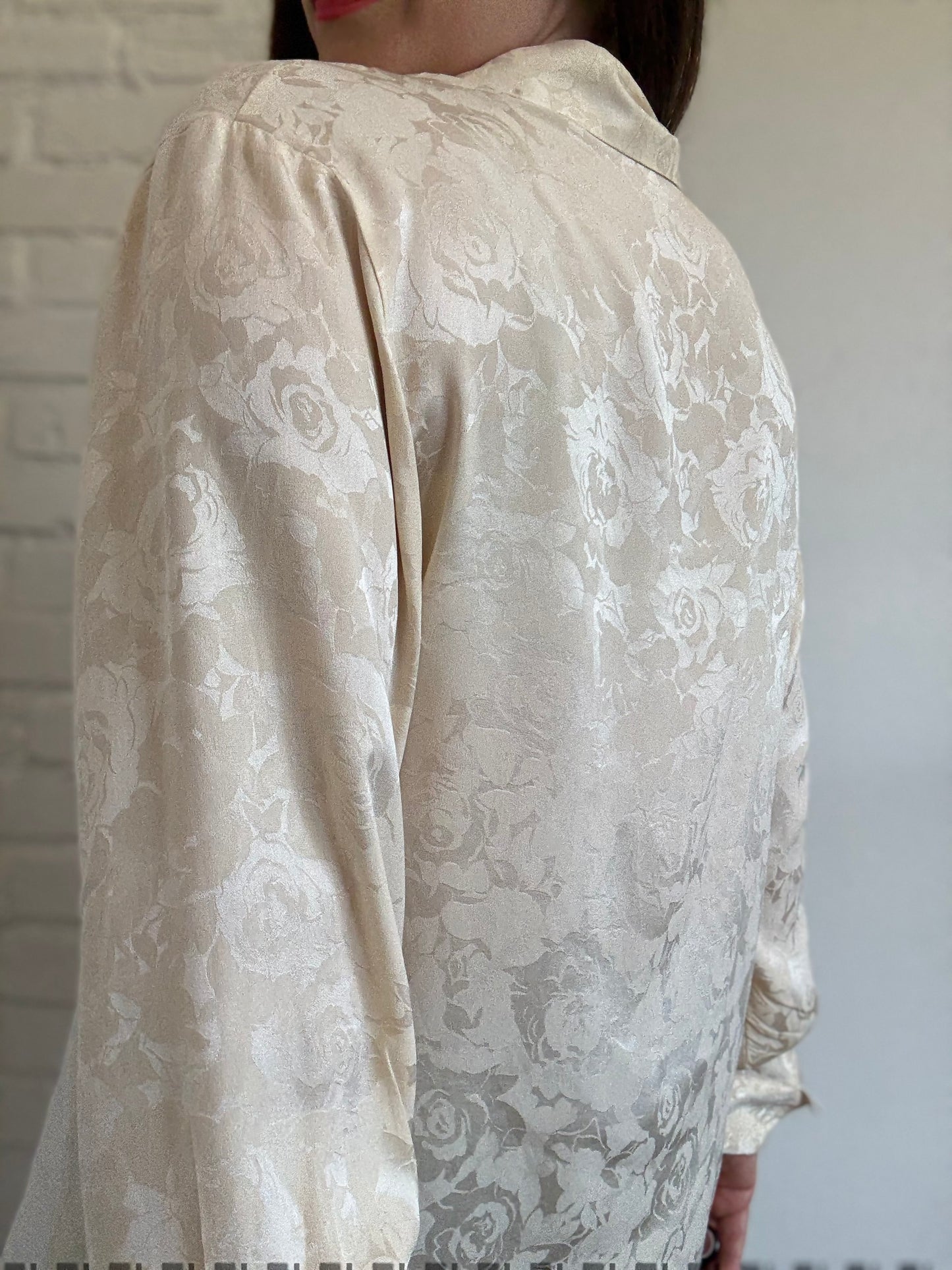 100% Silk Brocade Shirt - Size L/XL