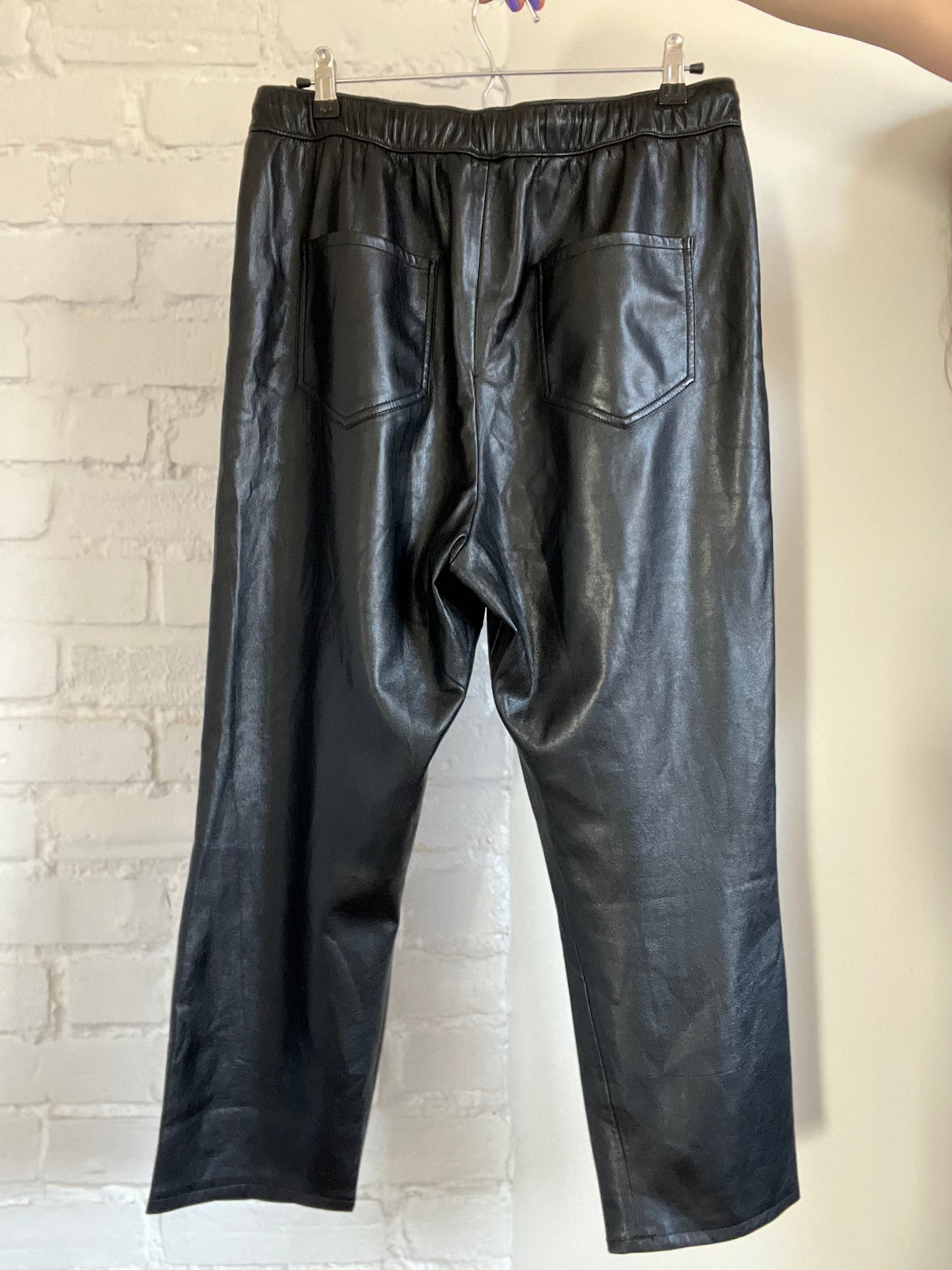 Faux Leather Weekend Pants - L