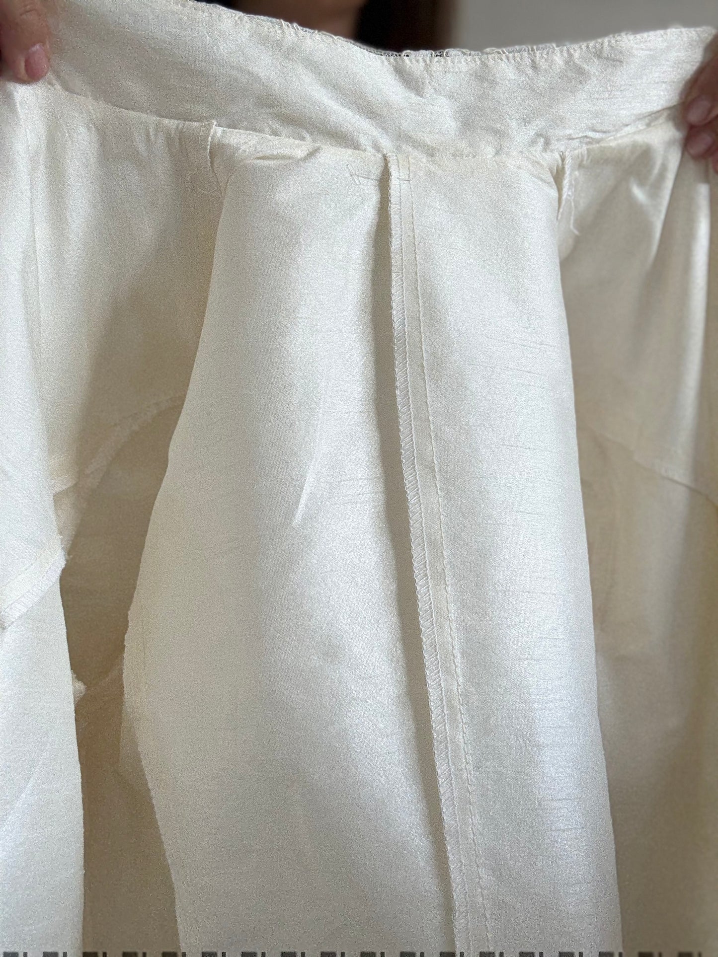 White Scalloped Lace Jacket - Size S/M