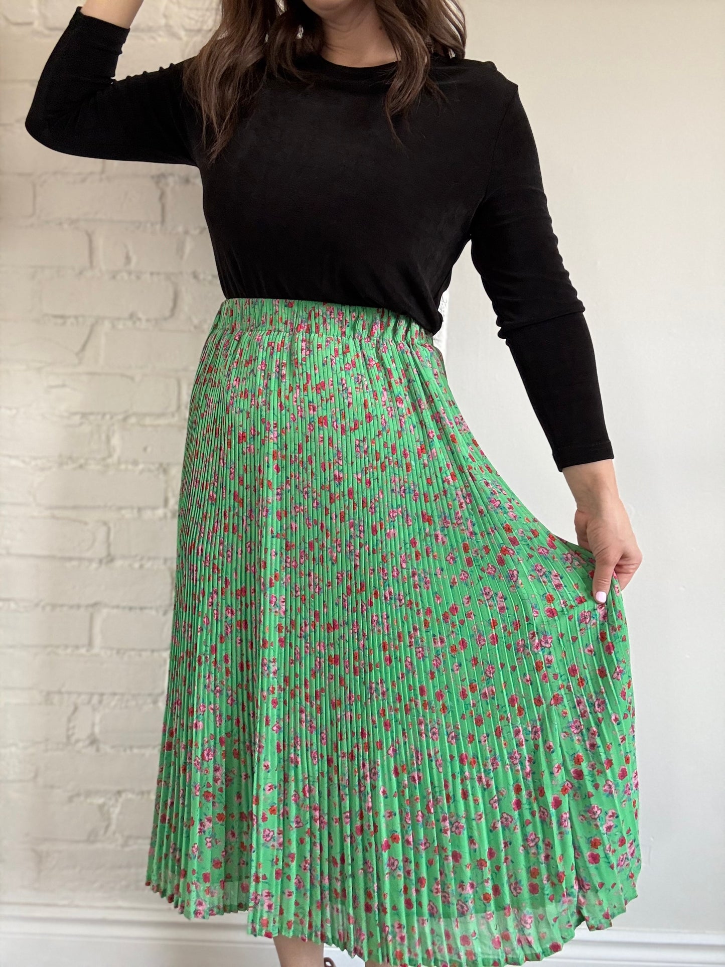 Country Floral Pleated Skirt - Sz. M