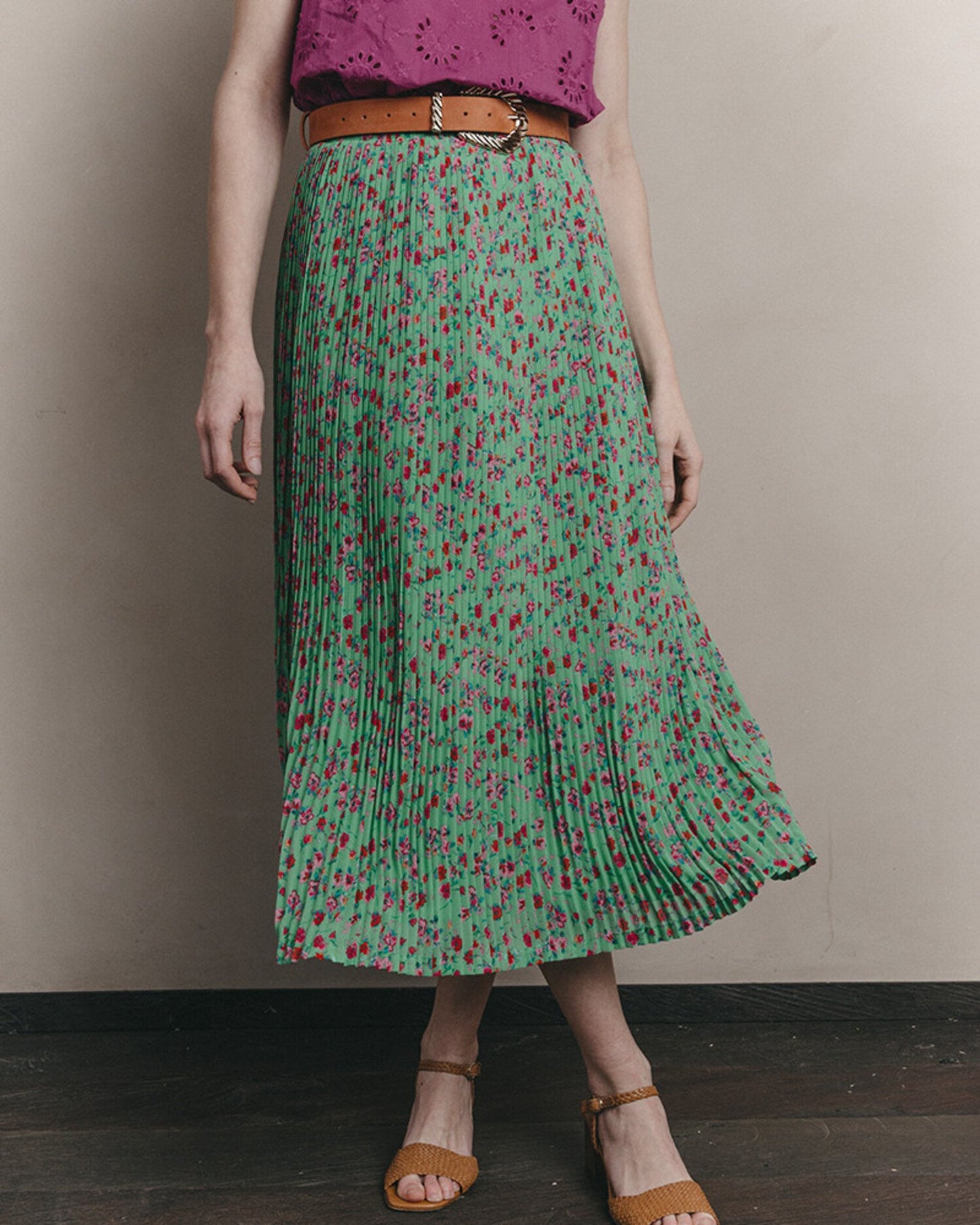 Country Floral Pleated Skirt - Sz. M