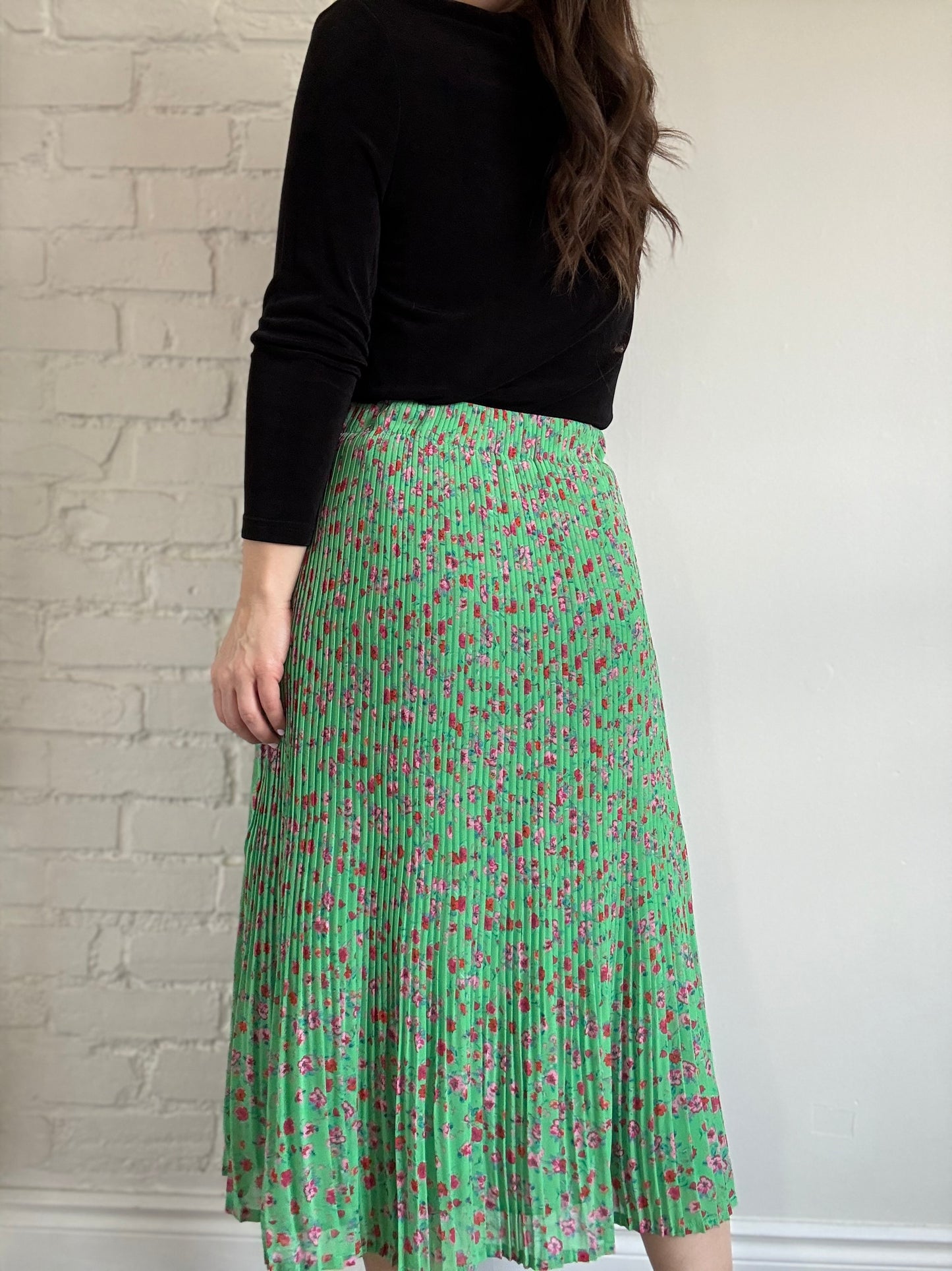 Country Floral Pleated Skirt - Sz. M