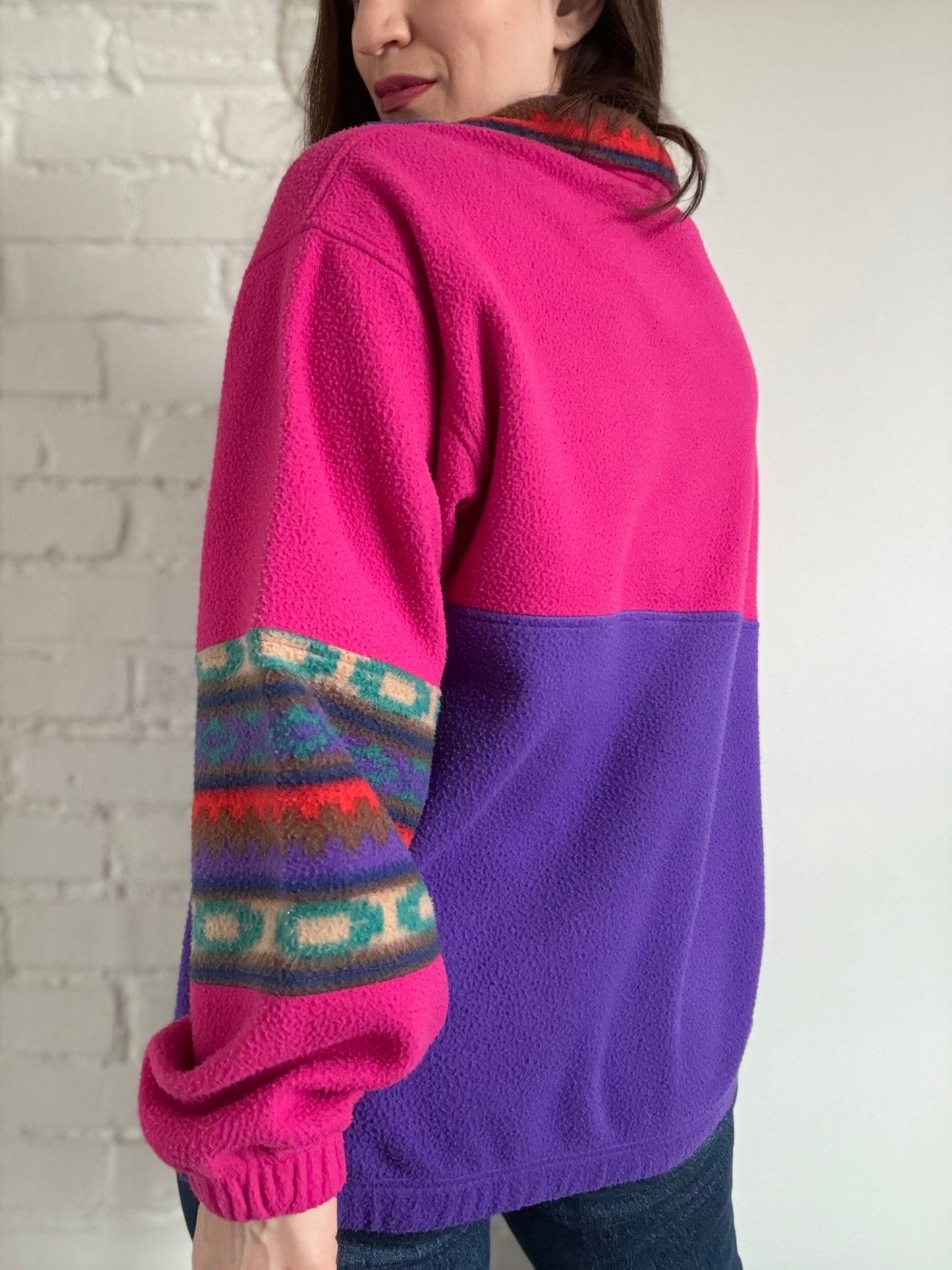 Retro Fleece Sweater - Sz. L