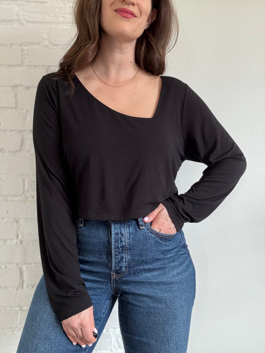 Stretch Knit Triangle Neck Top - Size XXL