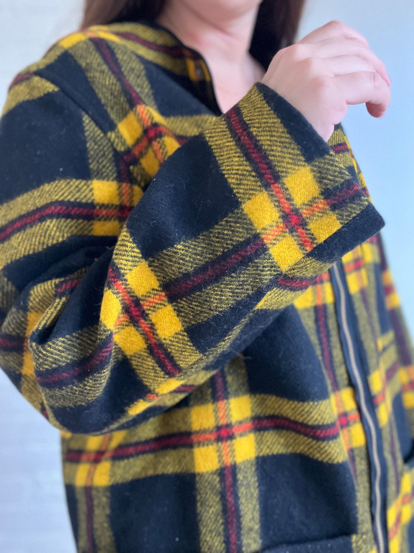 Vintage Plaid Light Overcoat - Size XL