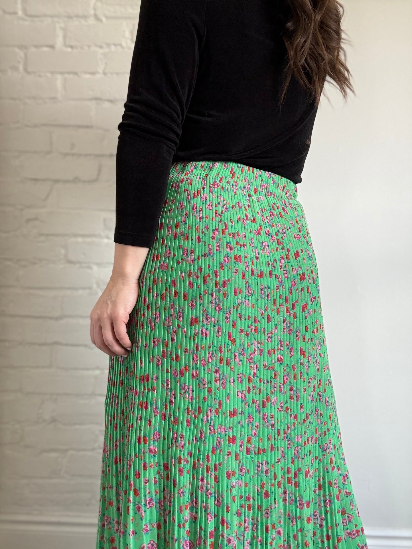 Country Floral Pleated Skirt - Sz. M