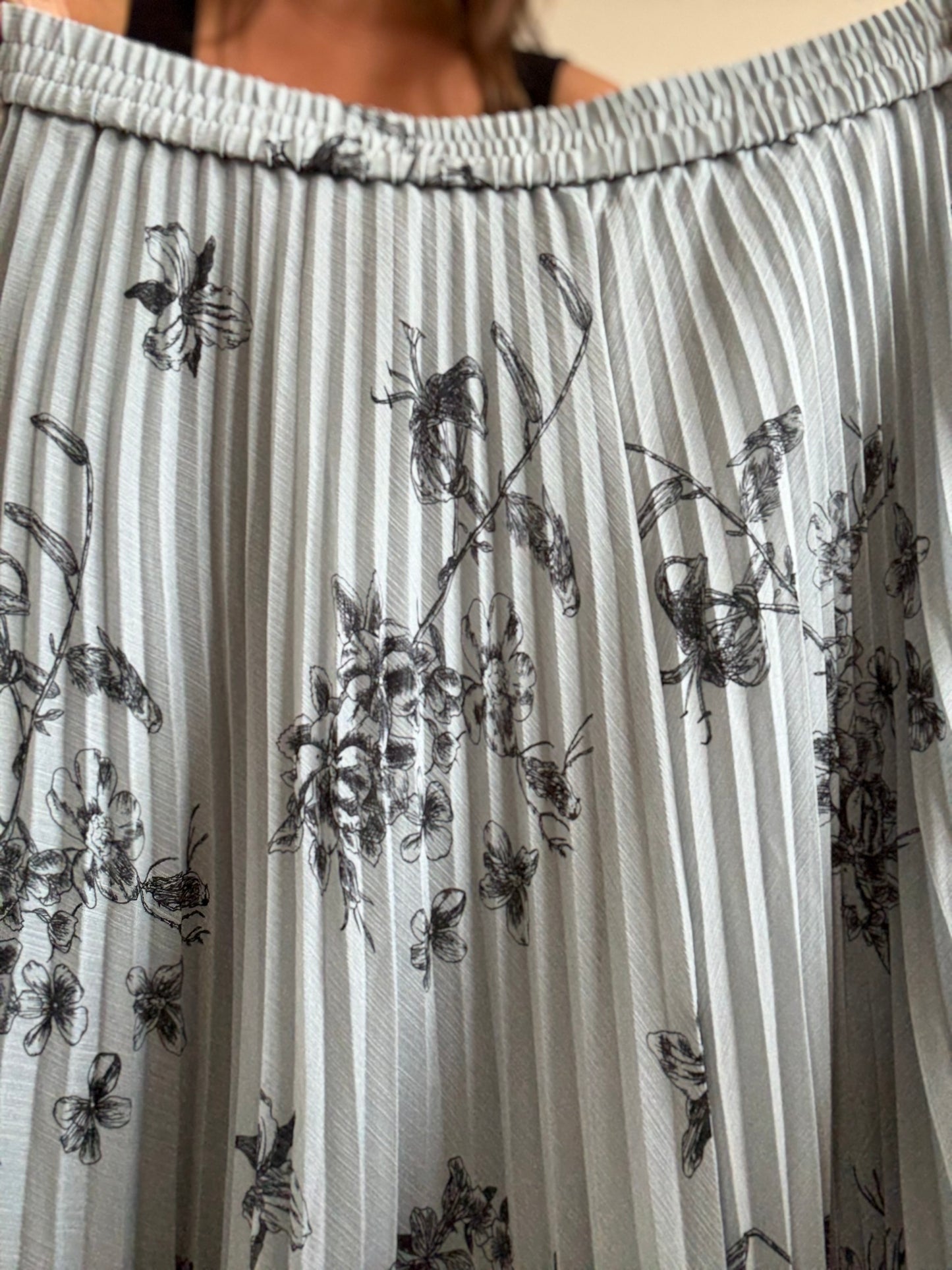 Club Monaco Pleated Skirt - Size S