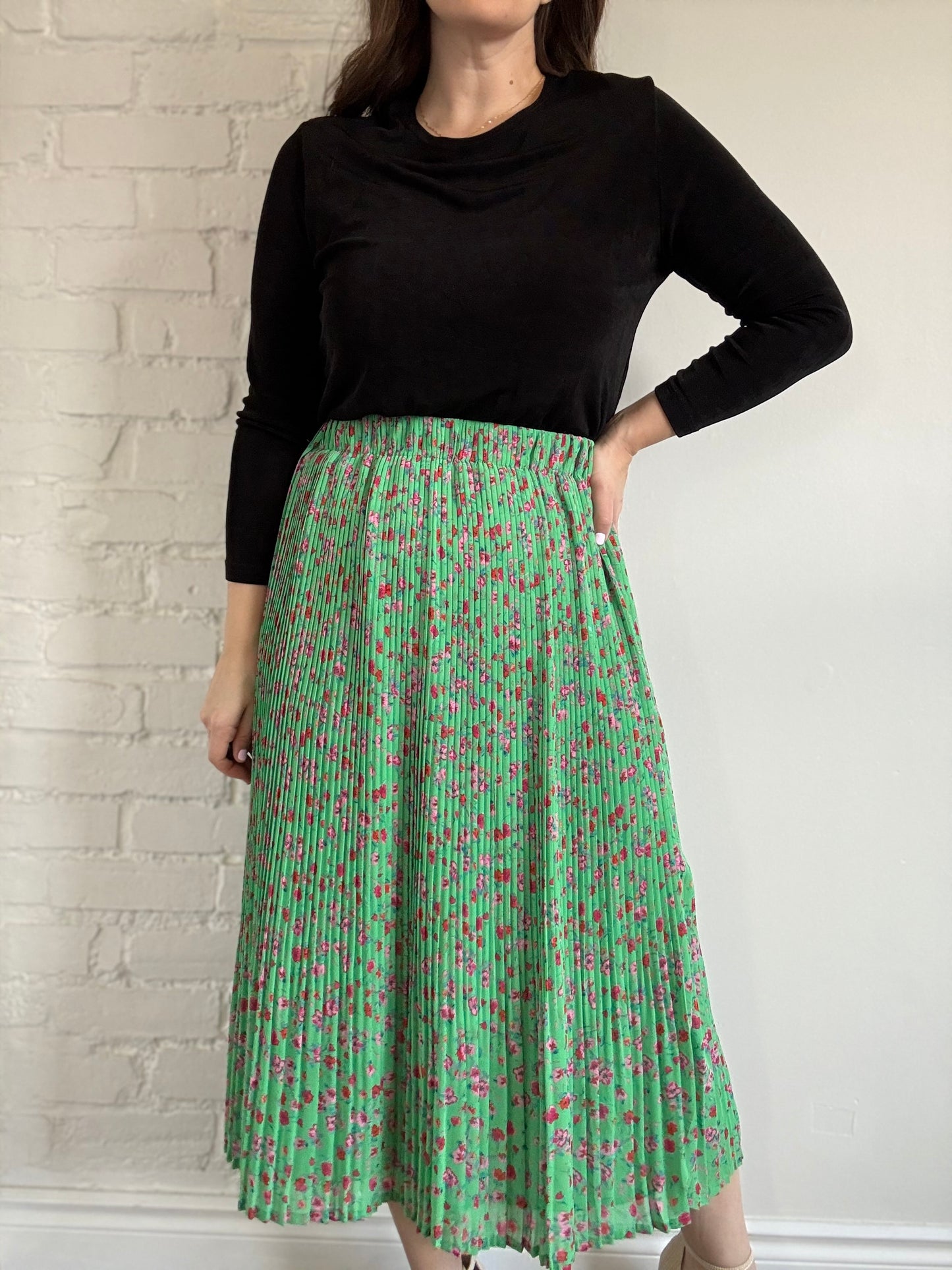 Country Floral Pleated Skirt - Sz. M