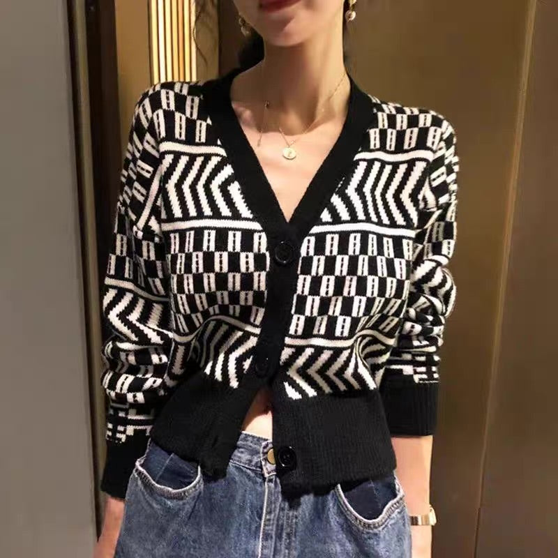 B&W Geometric Knit Cardigan - S