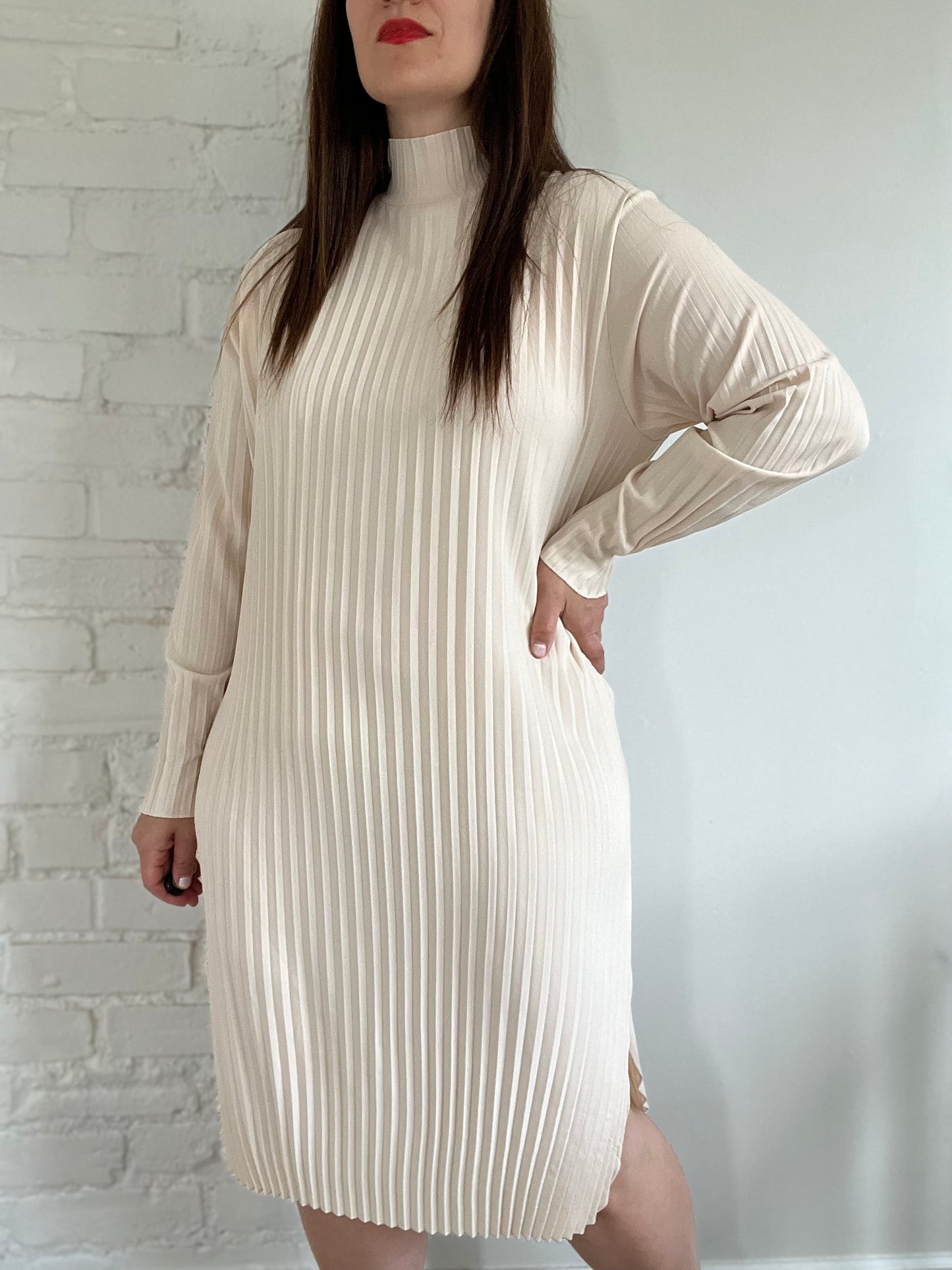 Pleated Mock Neck Dress - M (oversized)