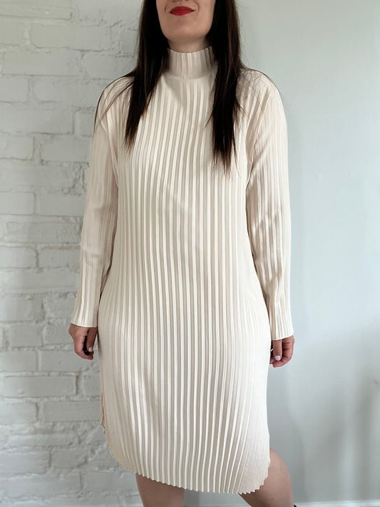 Pleated Mock Neck Dress - M (oversized)
