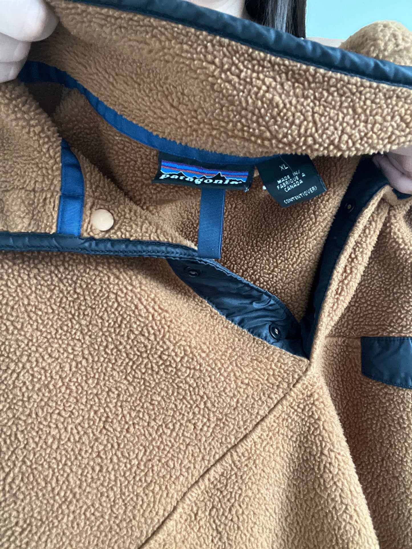 Caramel Patagonia Synchilla Fleece - Size XL