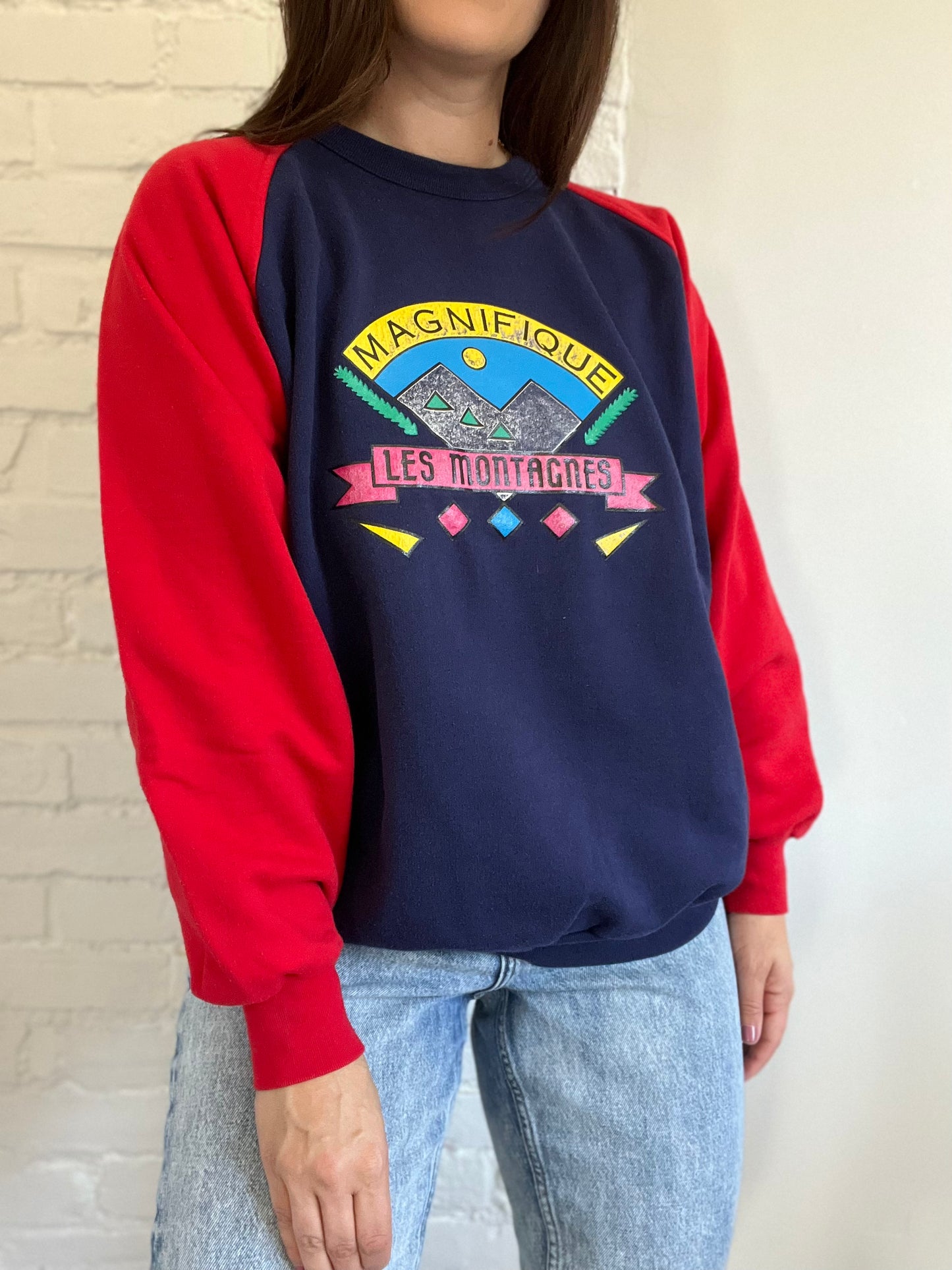Vintage Les Montagnes Crewneck - Size XL