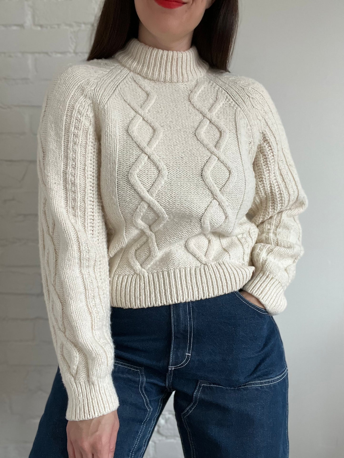 Creamy Cable-knit Classic Sweater - XS