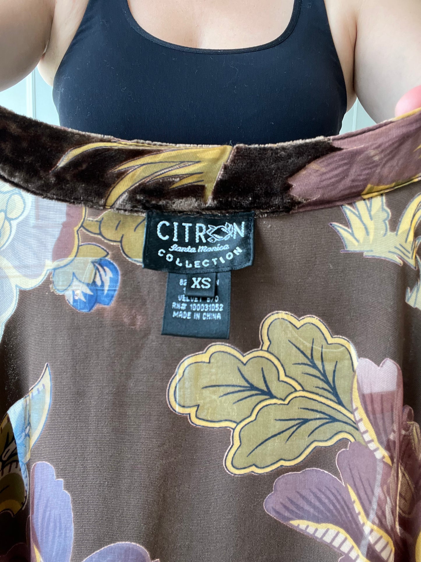 Neutral Floral Velvet Duster - Size XS