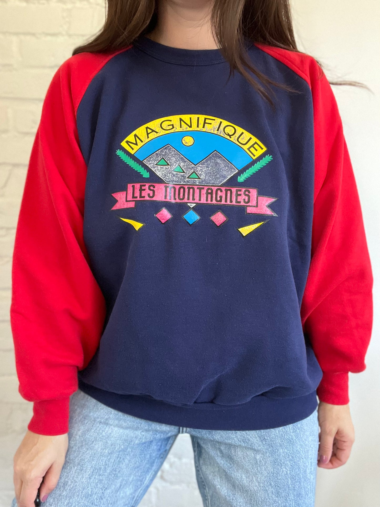 Vintage Les Montagnes Crewneck - Size XL