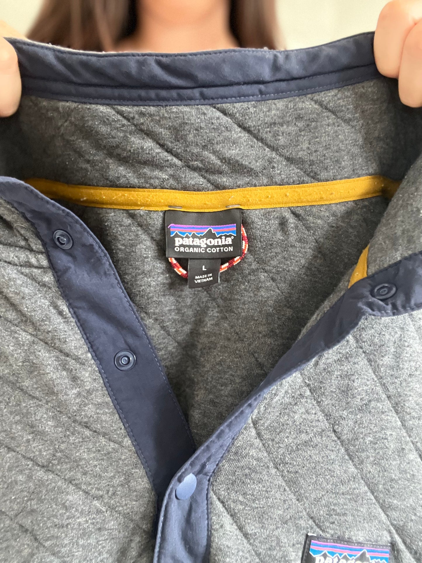 Grey Quilted Patagonia Synchilla - Size Mens L