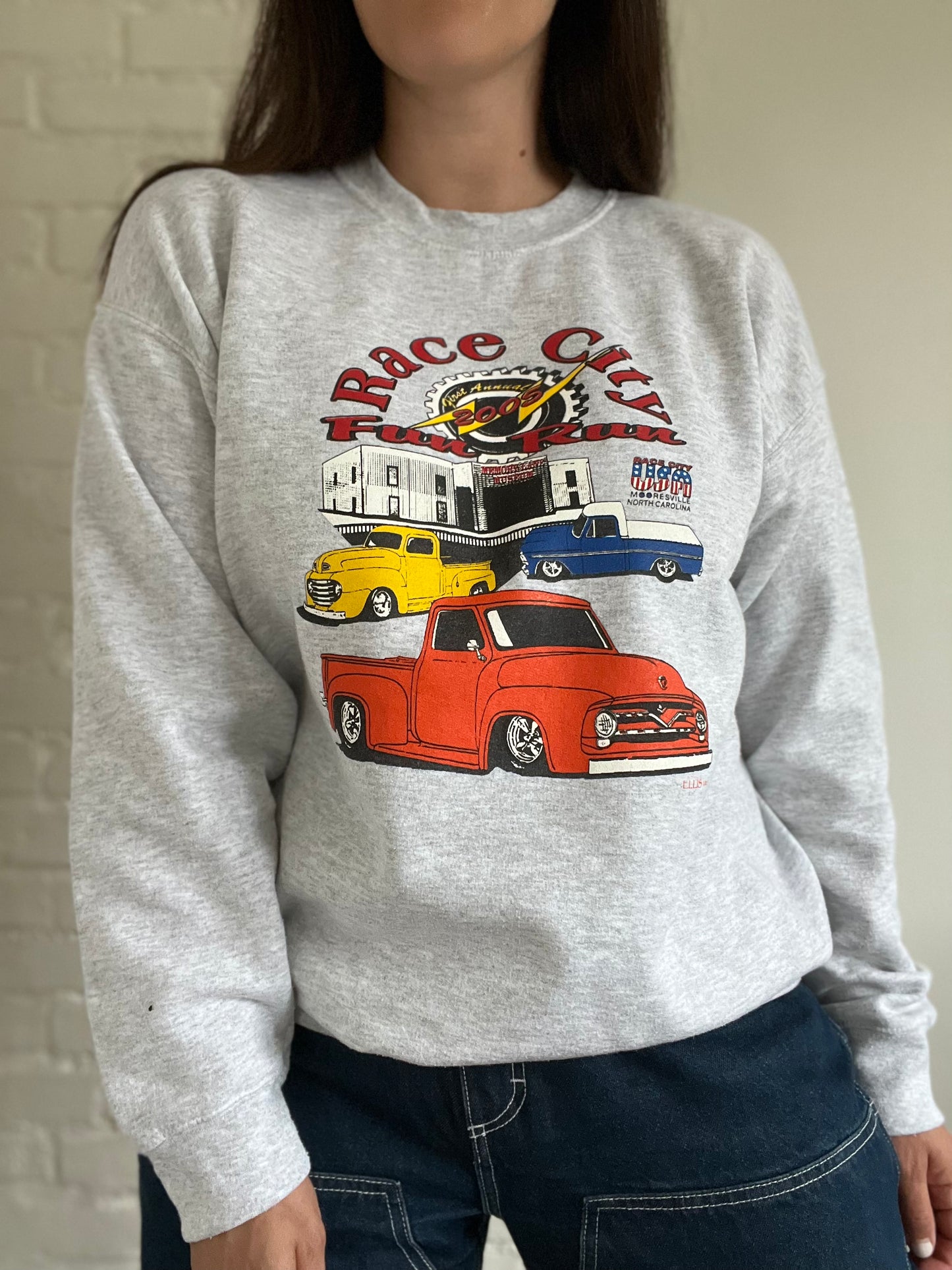2005 Race City Vintage Crewneck - Size L