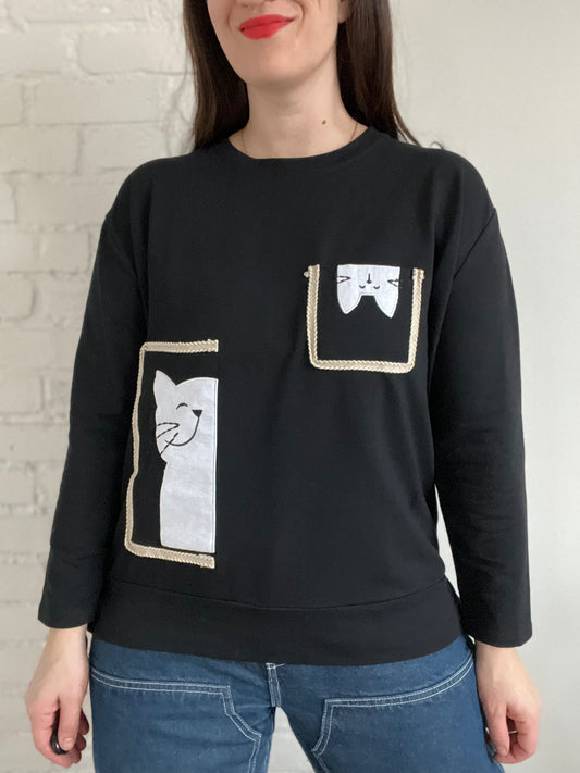 Peekaboo Cat Lounge Shirt - L