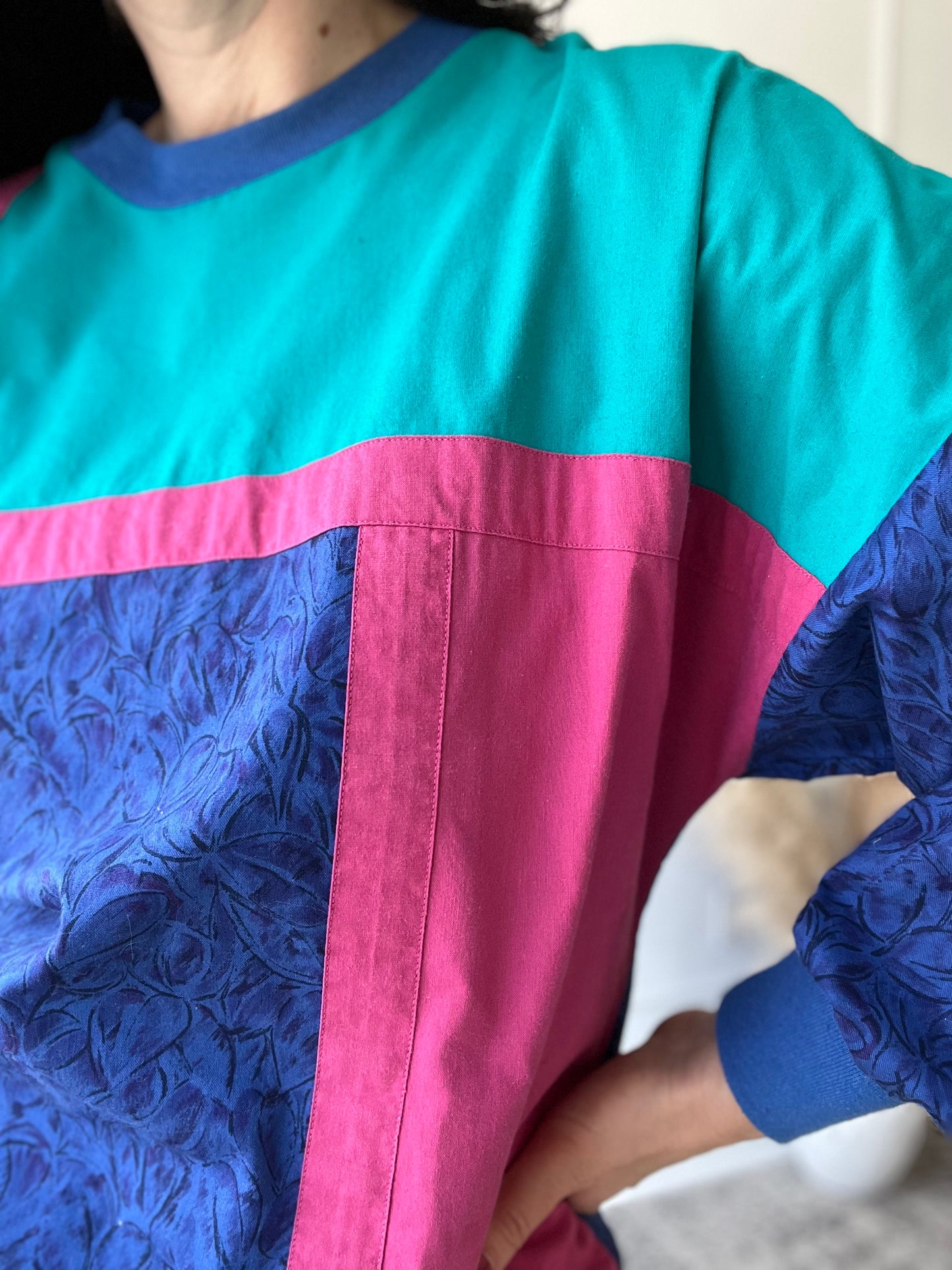 Vibrant Quilted Crewneck - Size L
