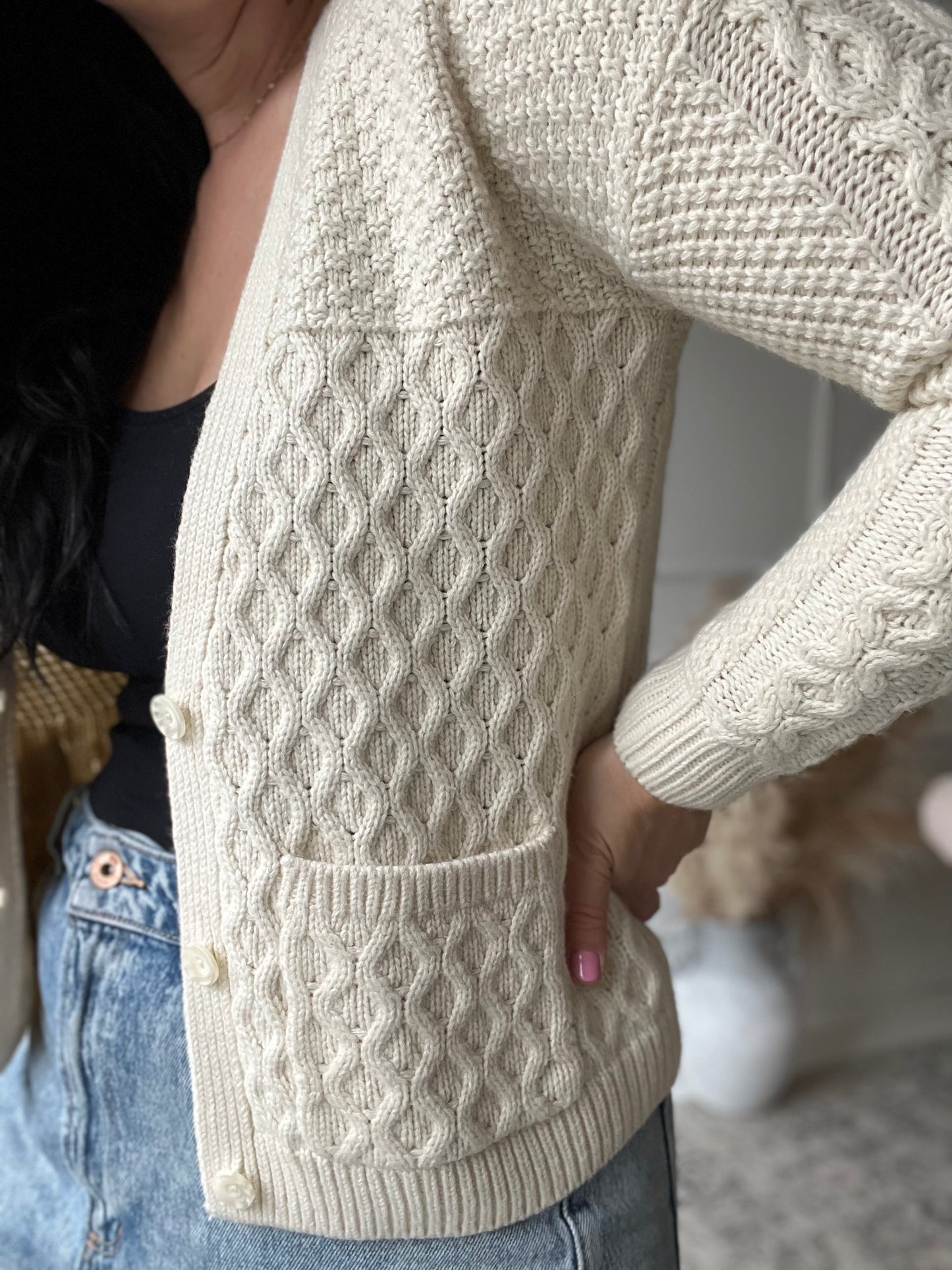 Creamy Detailed Cardigan - Size 4