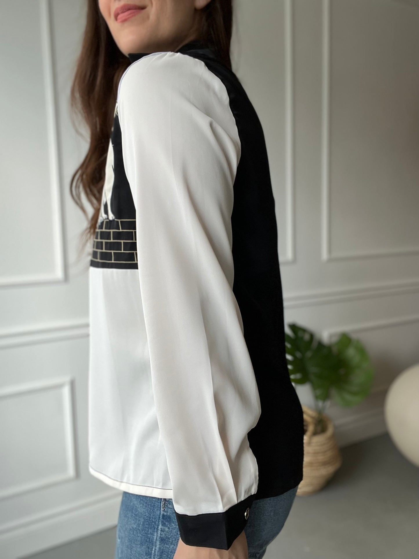 Cats on a Brick Wall - Size L