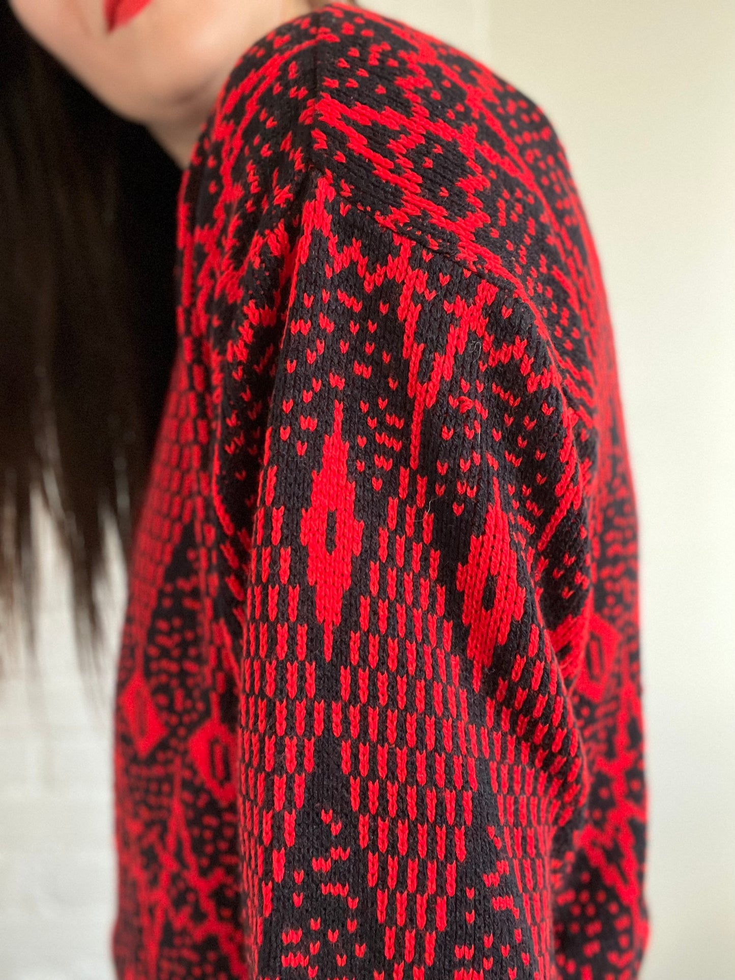 Black & Red Abstract Sweater - Size L/XL