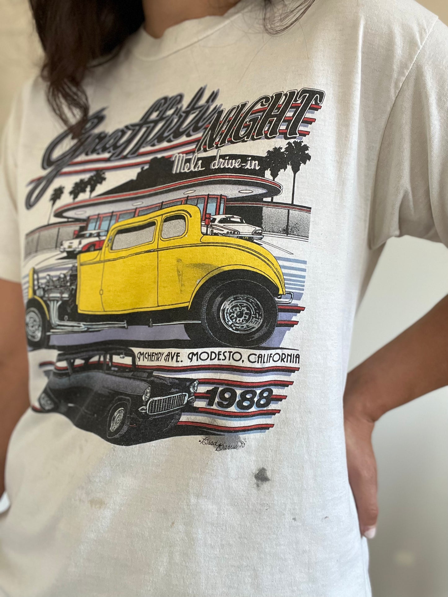 Graffiti Night Mel's Drive In Tee - Size M