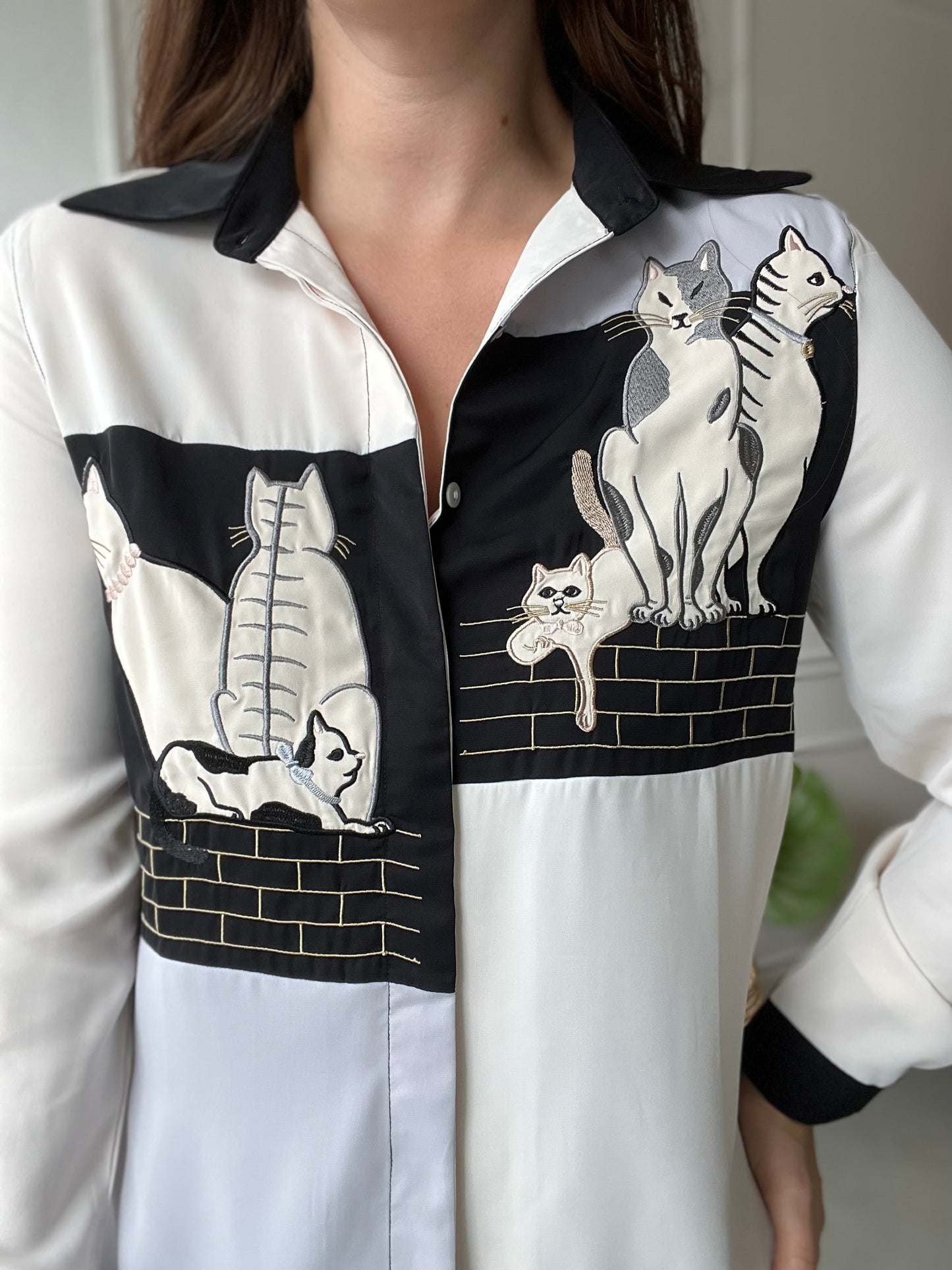 Cats on a Brick Wall - Size L