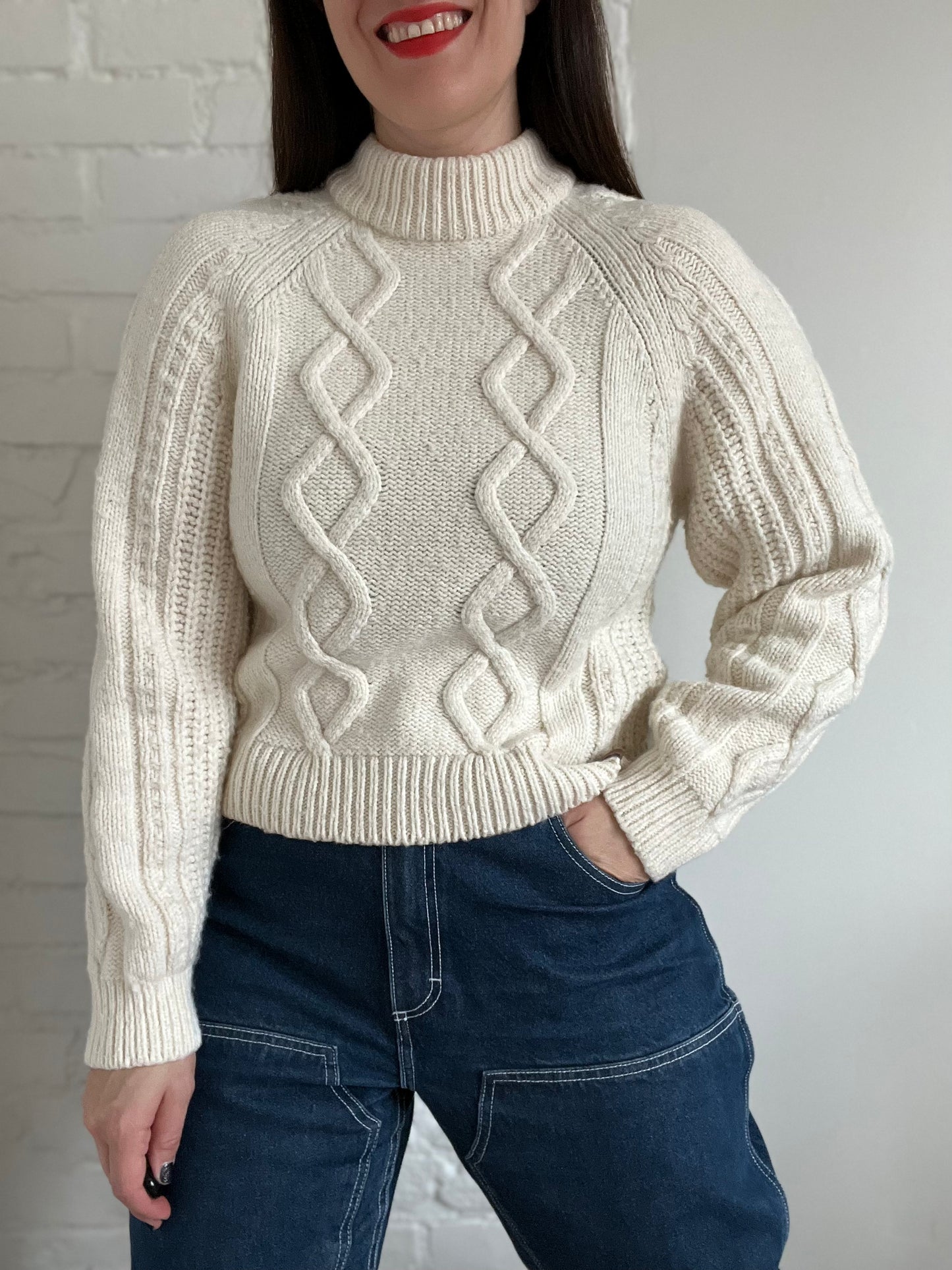 Creamy Cable-knit Classic Sweater - XS