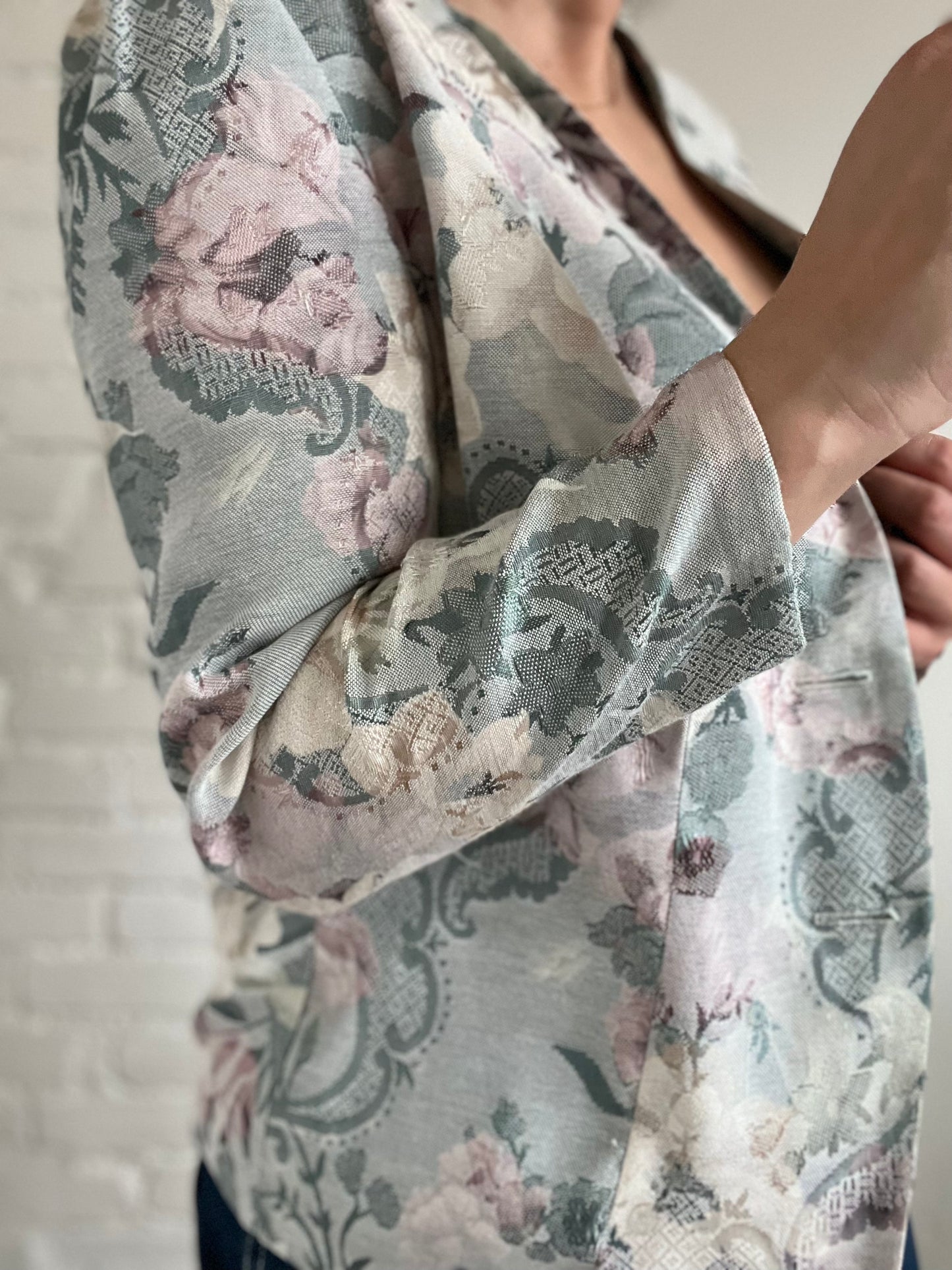 Lightweight Floral Blazer - M