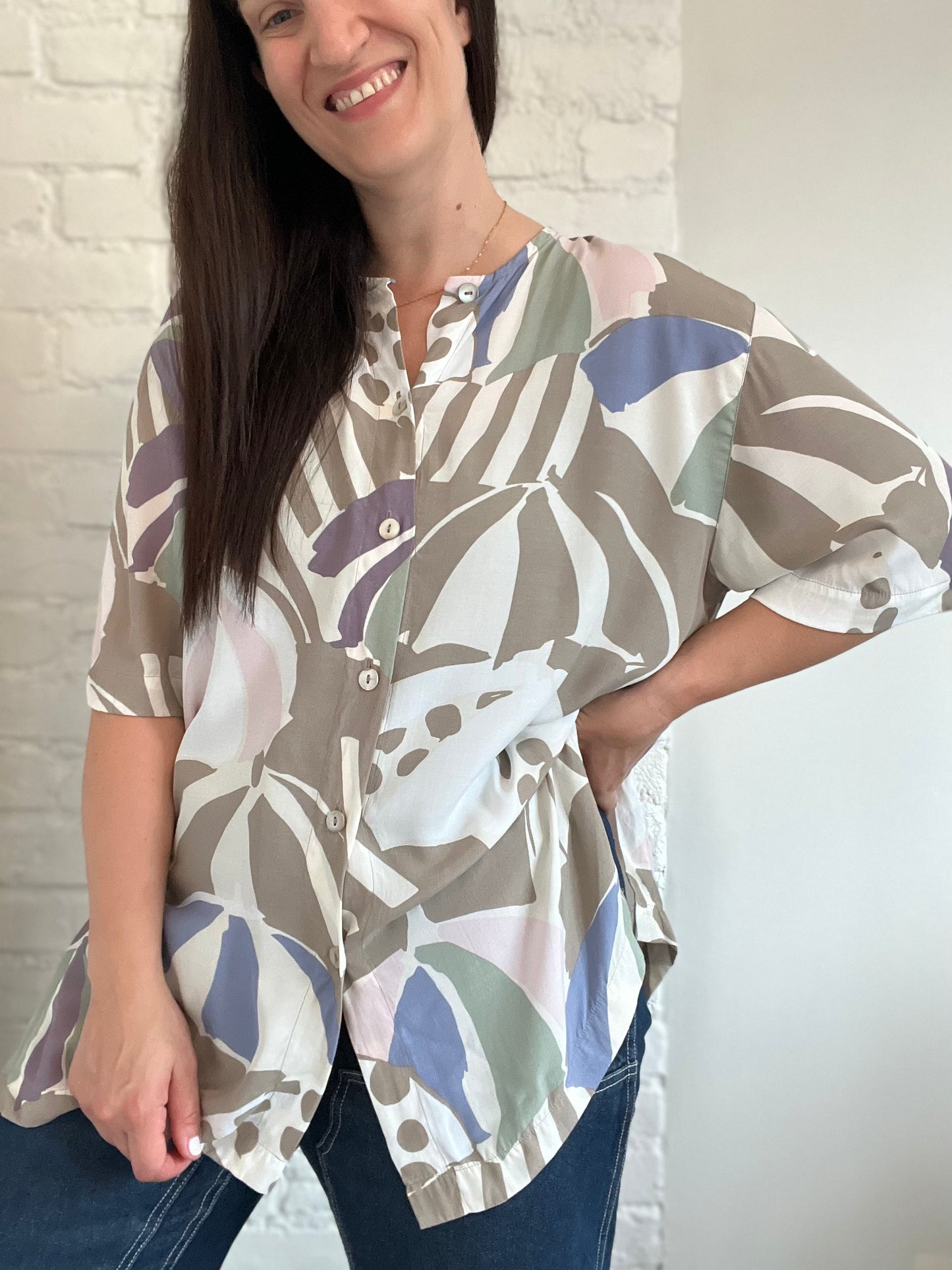 Umbrella Retro Shirt - Size M/L