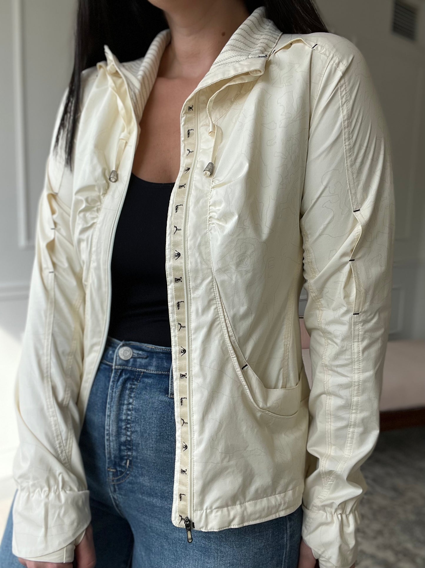 Lululemon Soft Track Jacket - Size 8