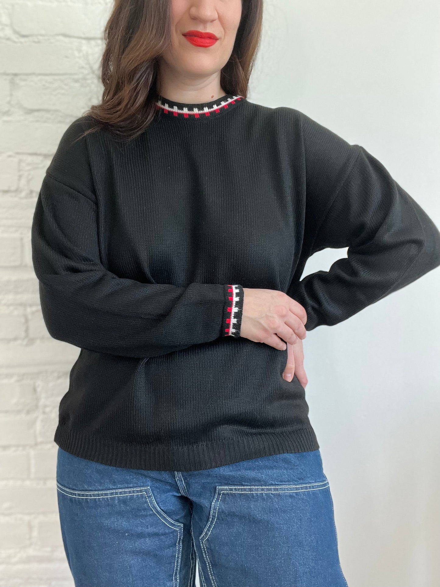 Black & Red Detail Sweater - L