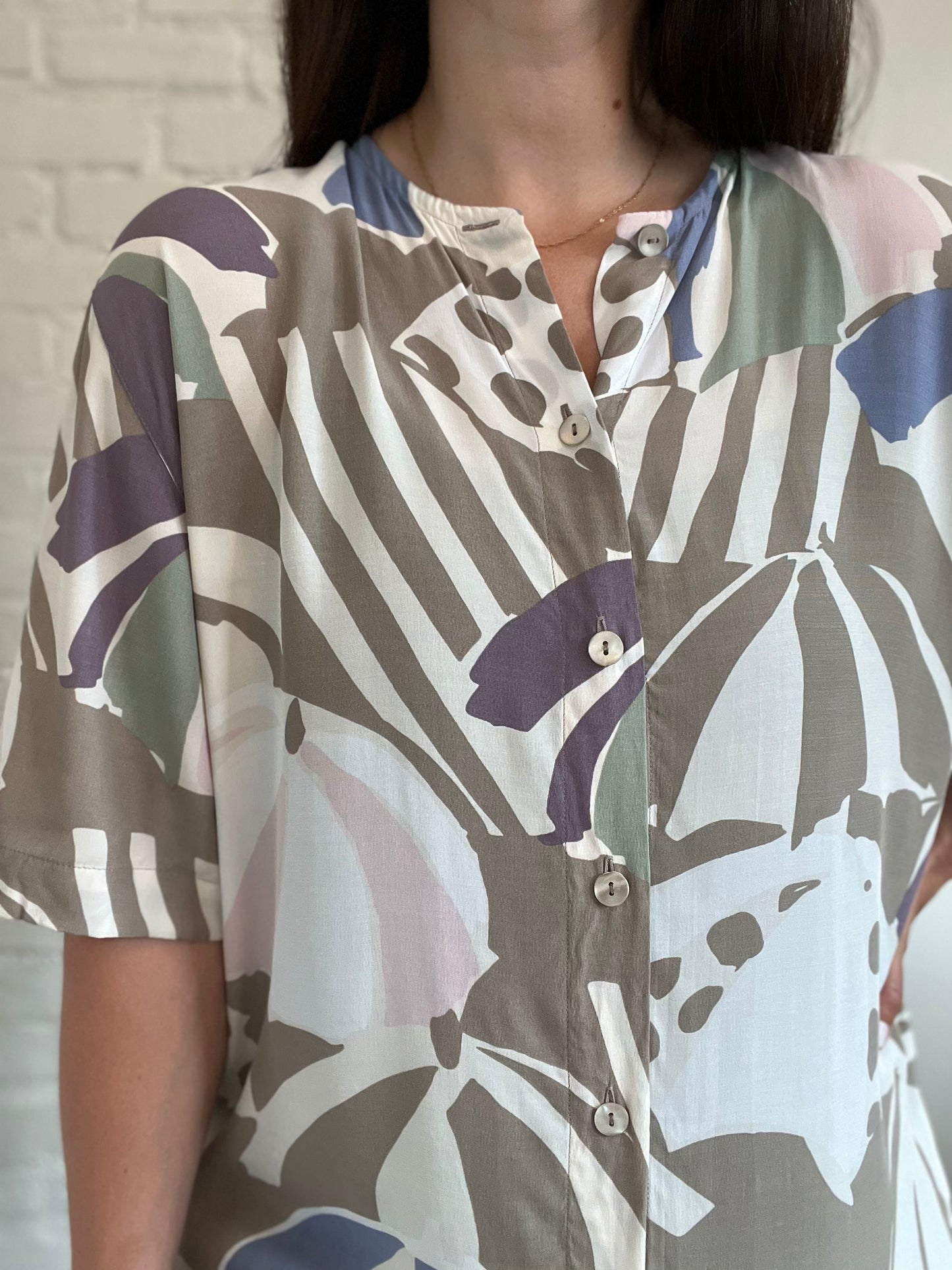 Umbrella Retro Shirt - Size M/L