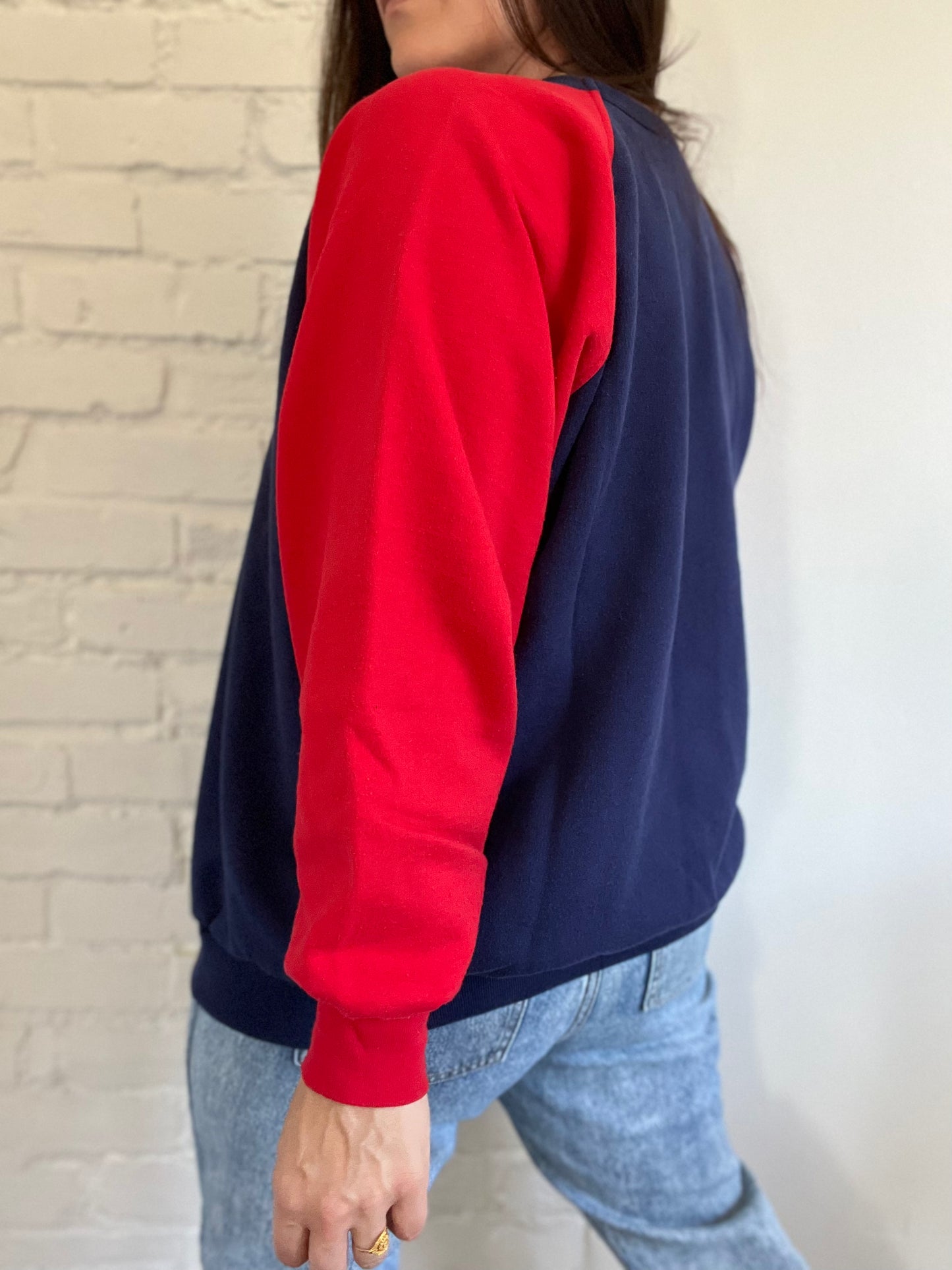 Vintage Les Montagnes Crewneck - Size XL