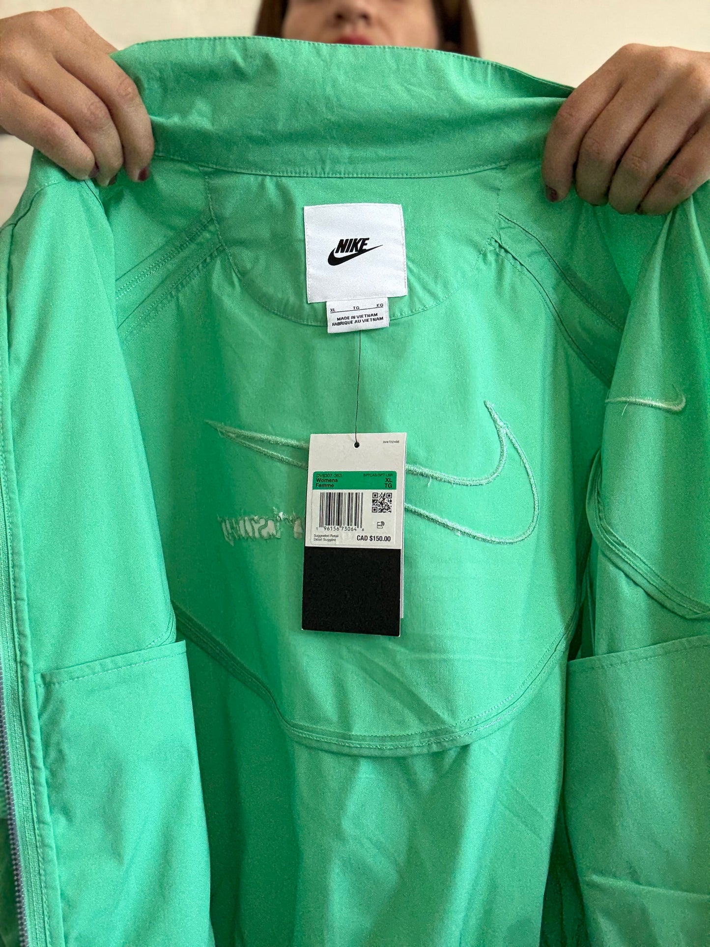NEW Nike Bomber Shell Jacket - Size XL