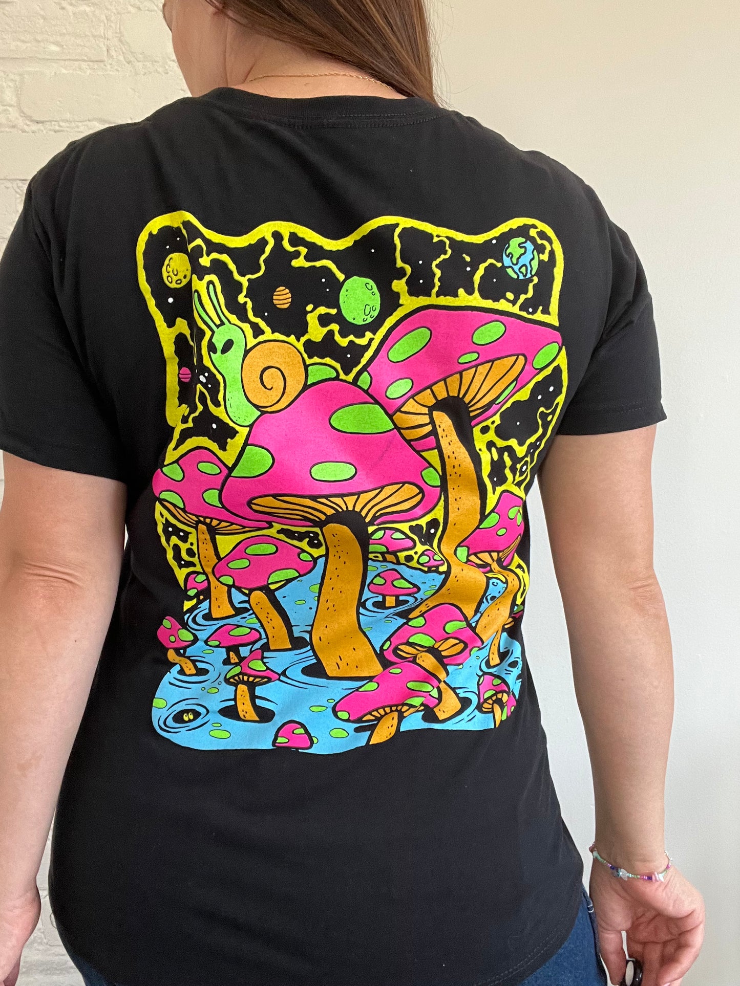 Psychedelic Mushroom T-shirt - M