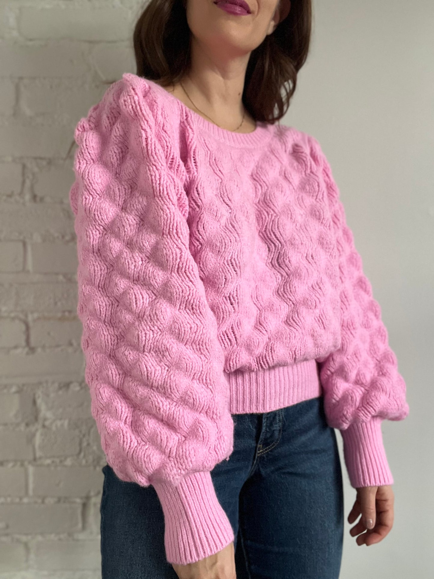 Textured Wave Knit Sweater - M