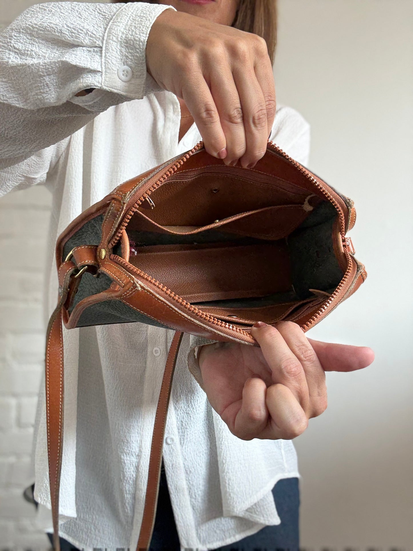 Vintage Dooney & Bourke Leather Crossbody