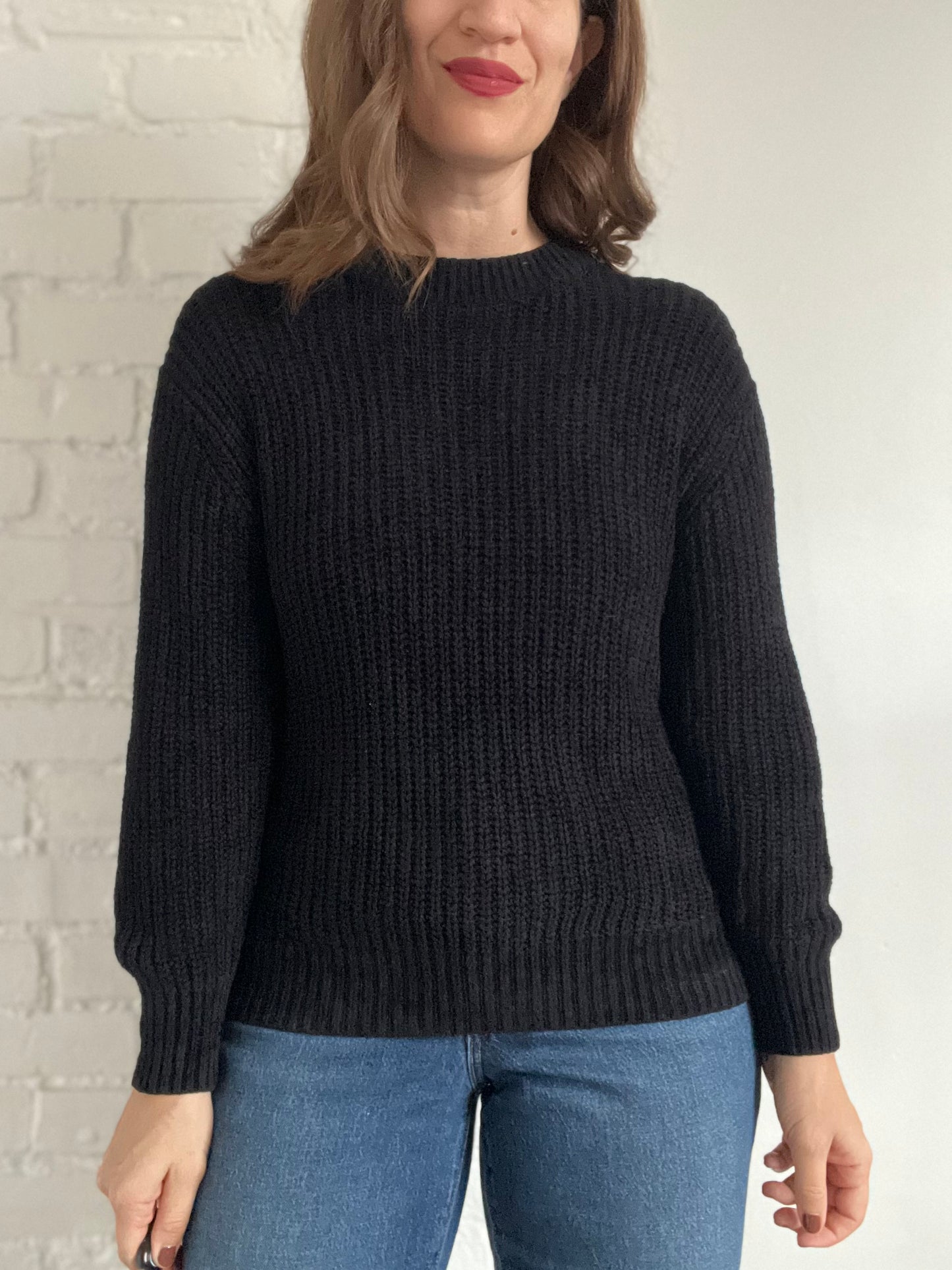 Aritzia Essential Chenille Sweater - M