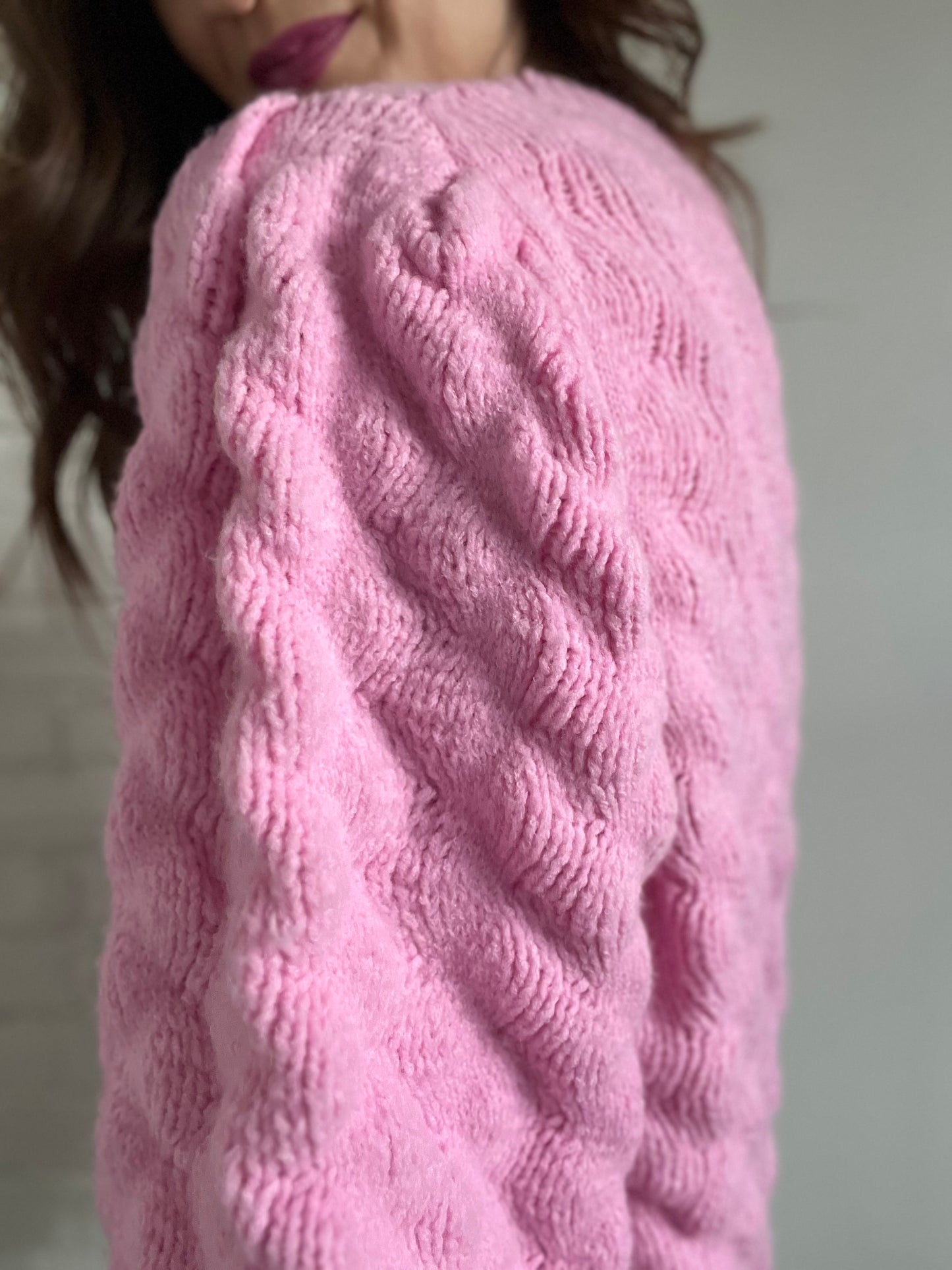 Textured Wave Knit Sweater - M