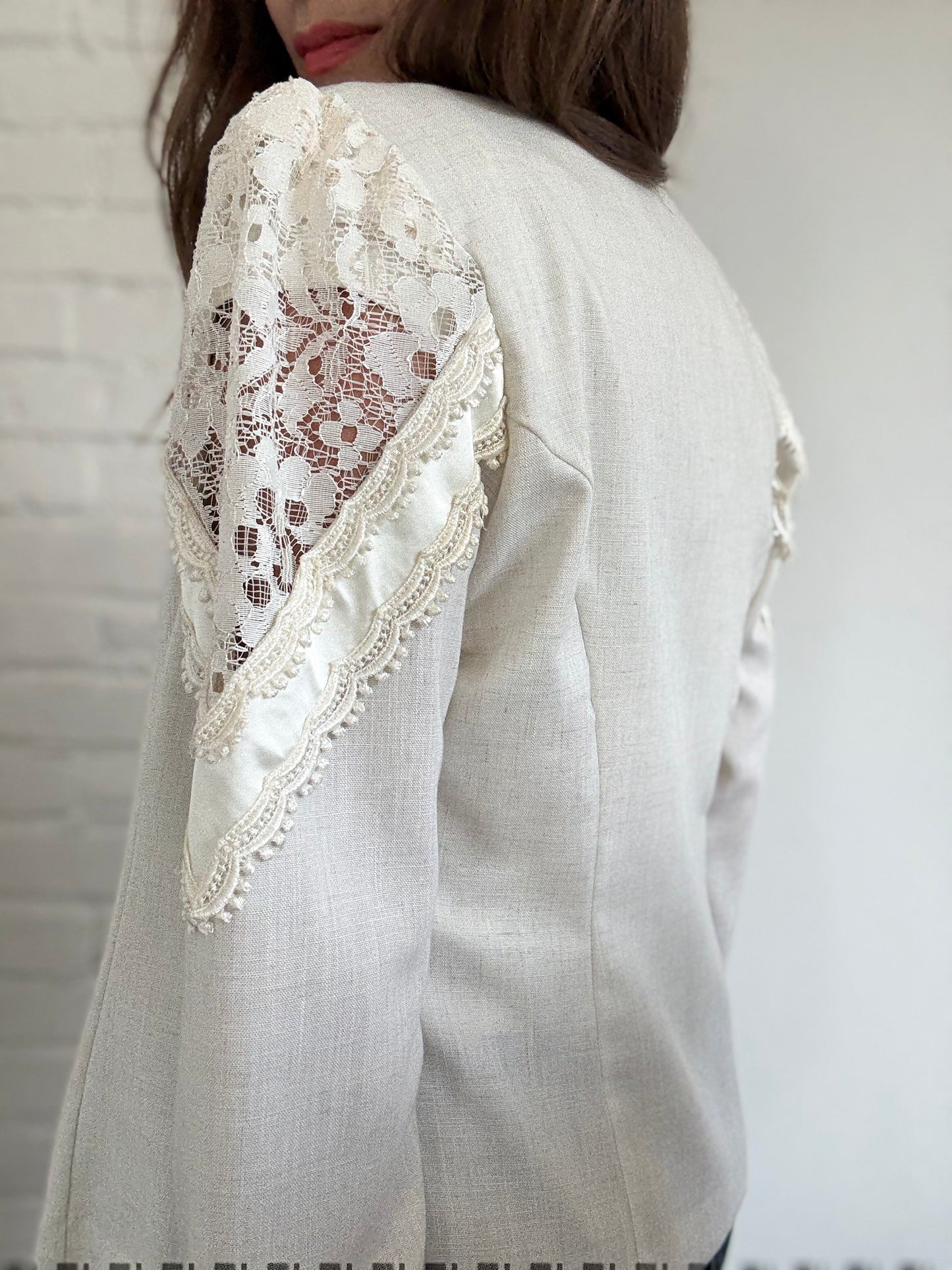 Linen & Lace Blazer - Size M/L