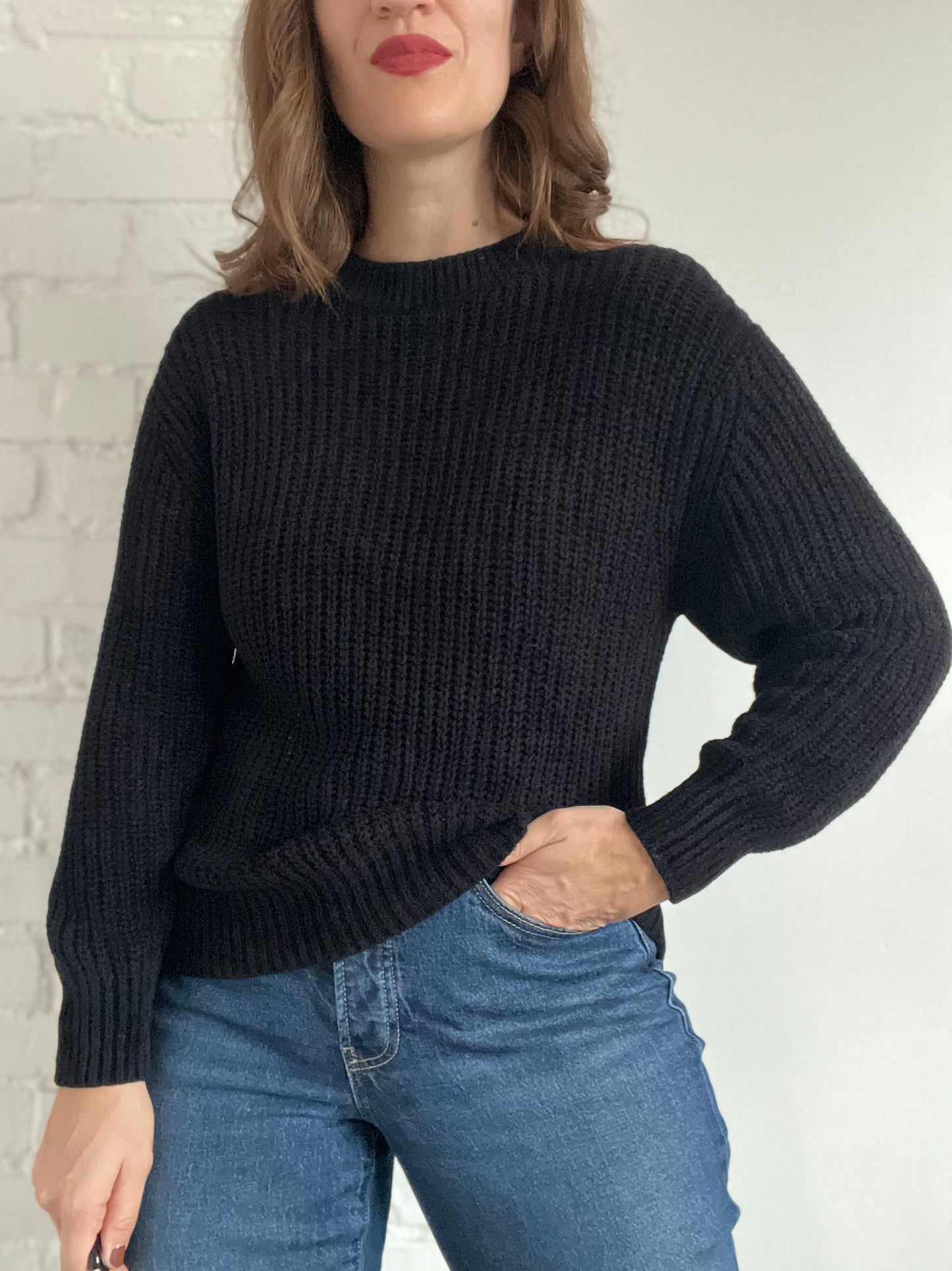 Aritzia Essential Chenille Sweater - M