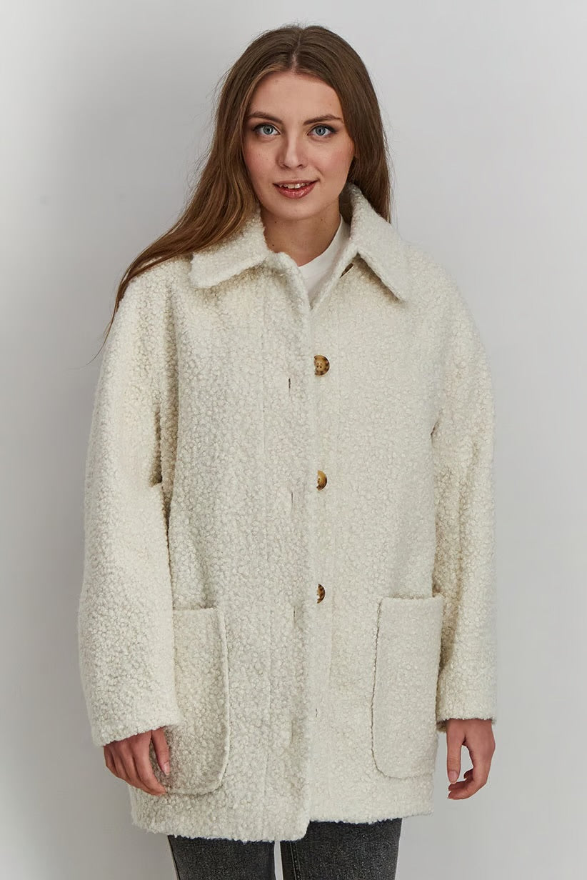 Cream Textured Teddy Jacket - Size 4 or S (oversized)