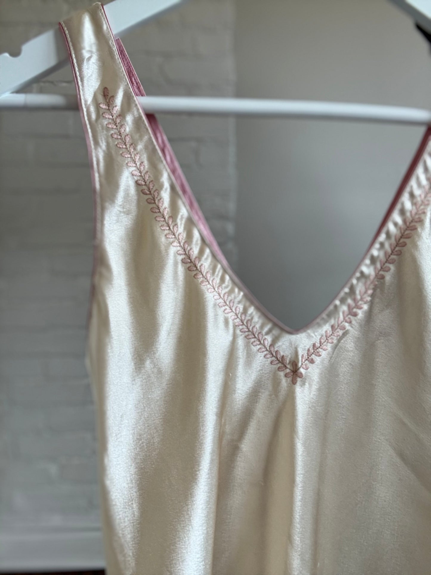 Oscar de la Renta Chemise Satin Slip - Size XS