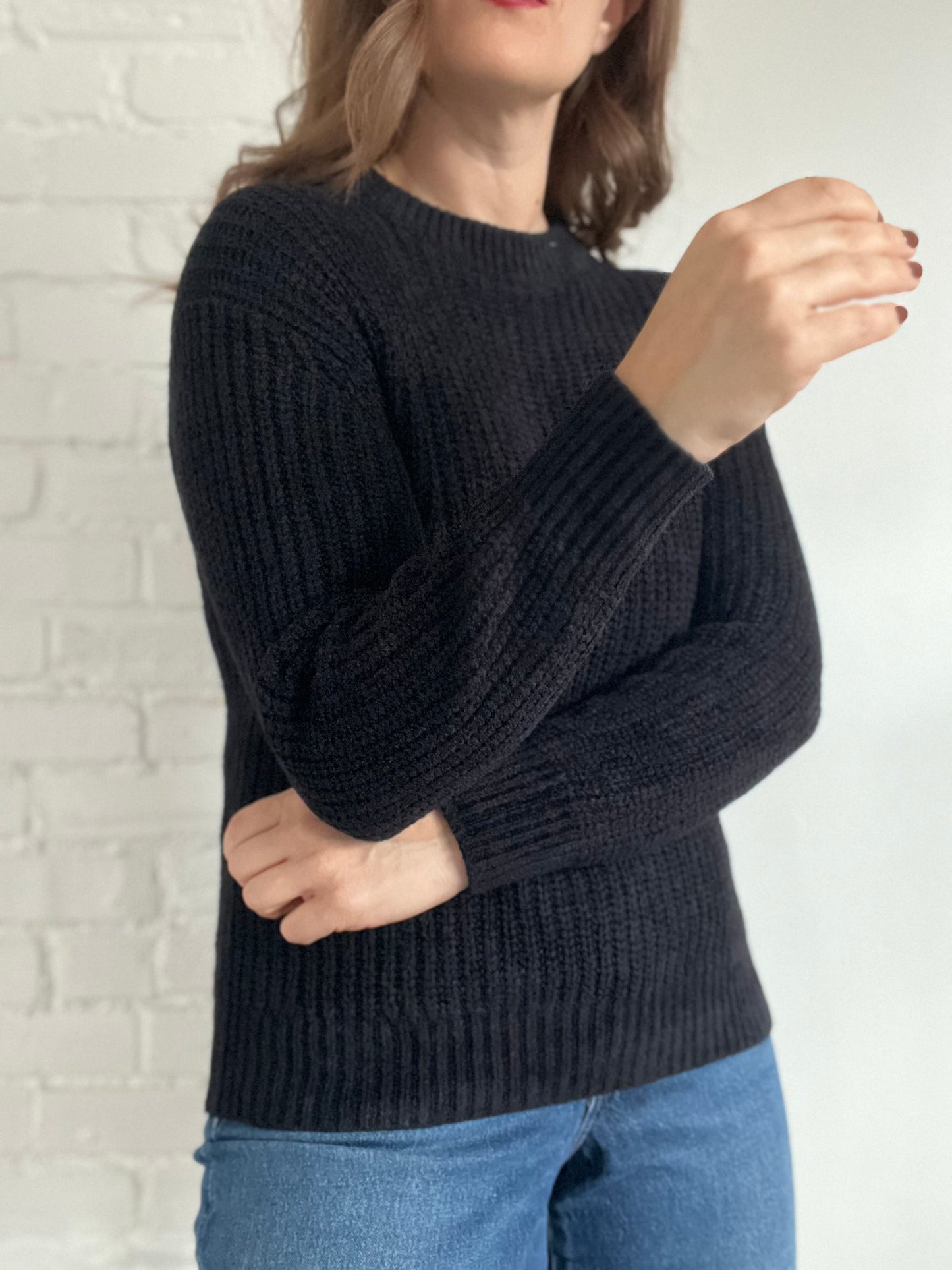 Aritzia Essential Chenille Sweater - M